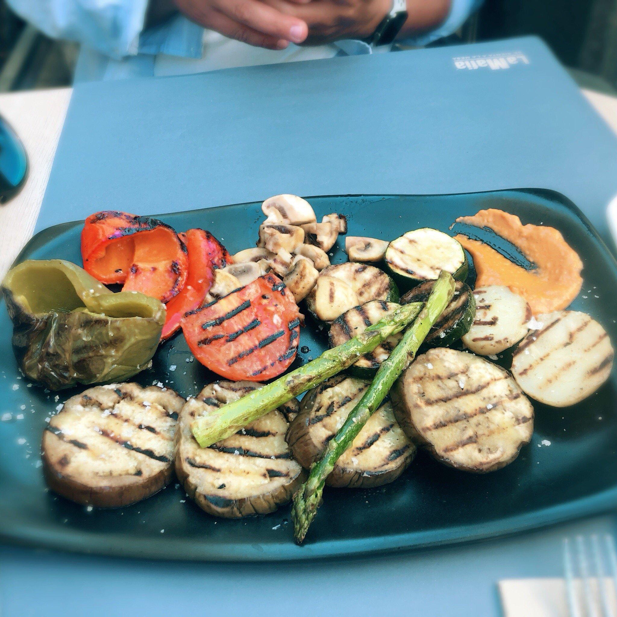 La Mafia se sienta a la mesa