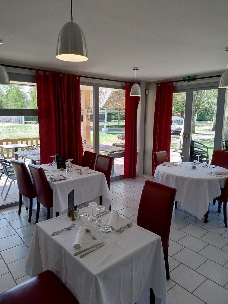 Le Val Fleuri Restauration