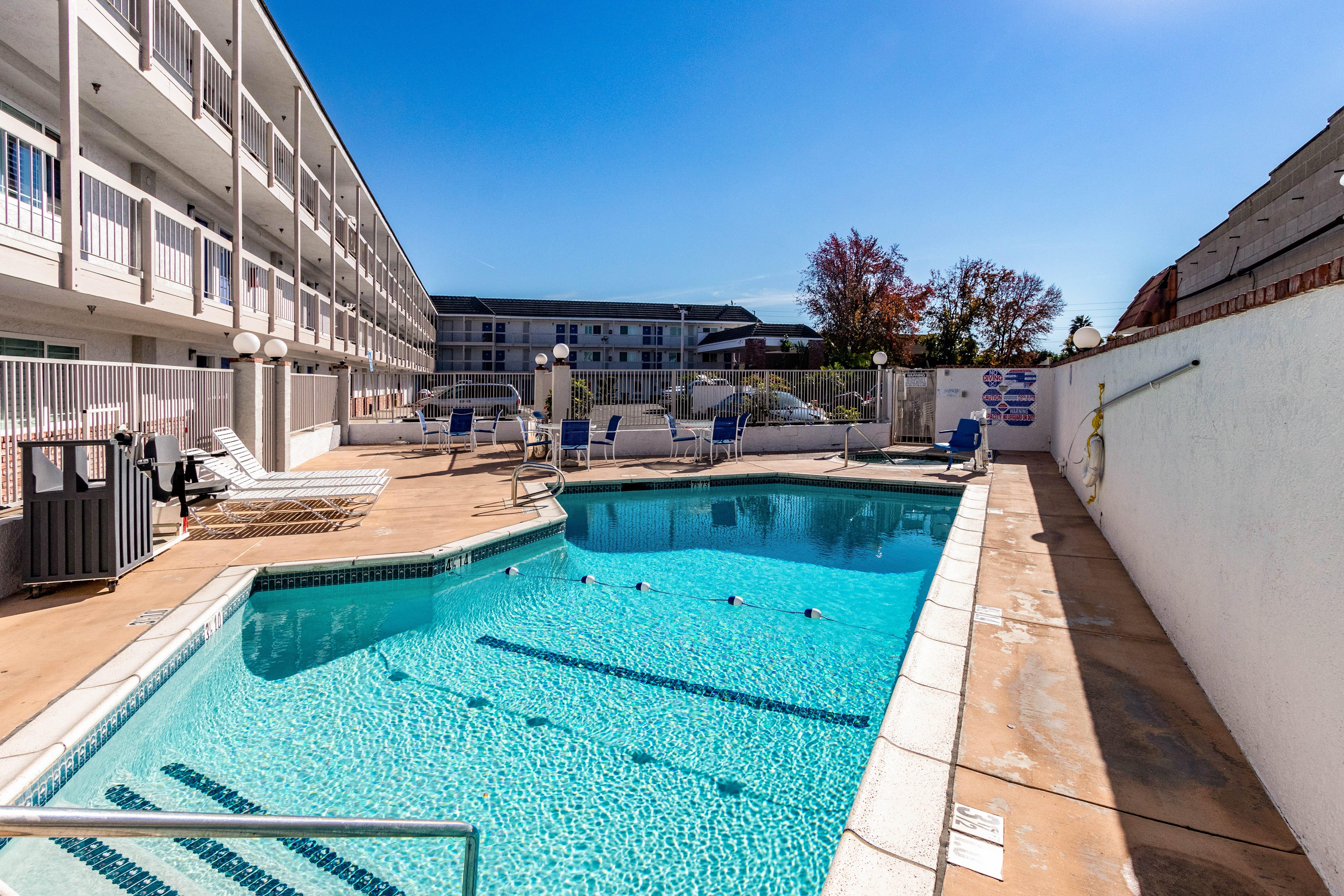 Motel 6-Fountain Valley CA - Huntington Beach Area