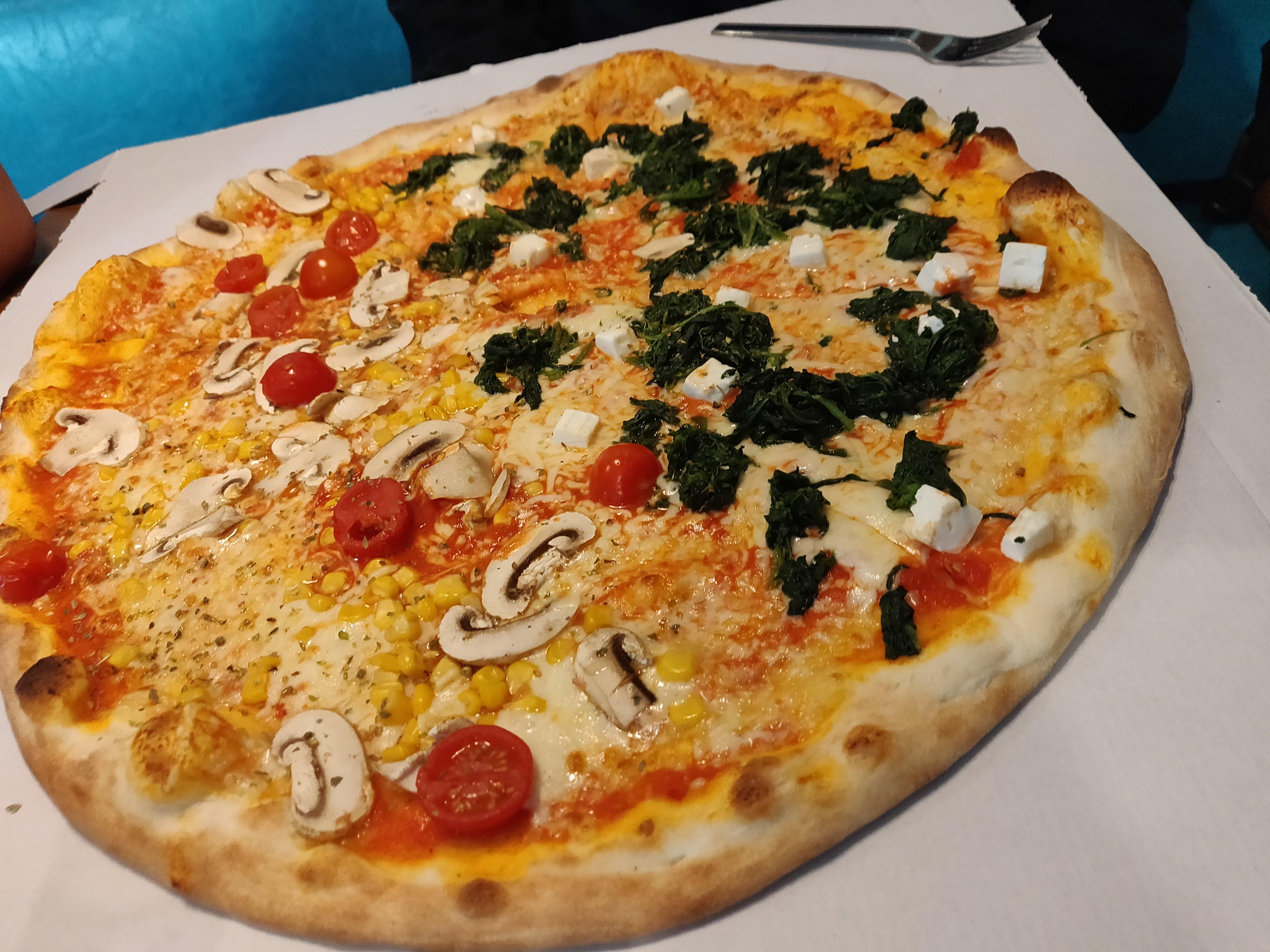 Mezzaluna Pizzeria & Ristorante