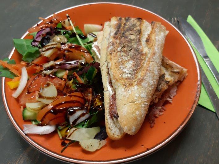 Dean Court Farm Shop, Butchery and Kitchen