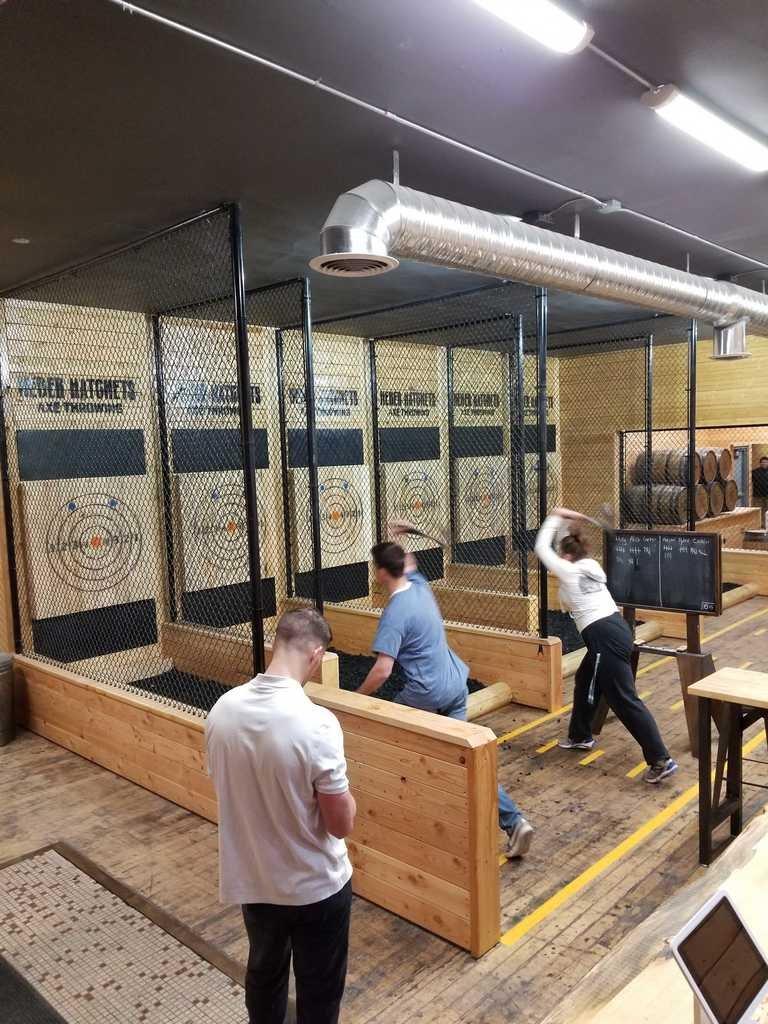 Heber Hatchets Axe Throwing