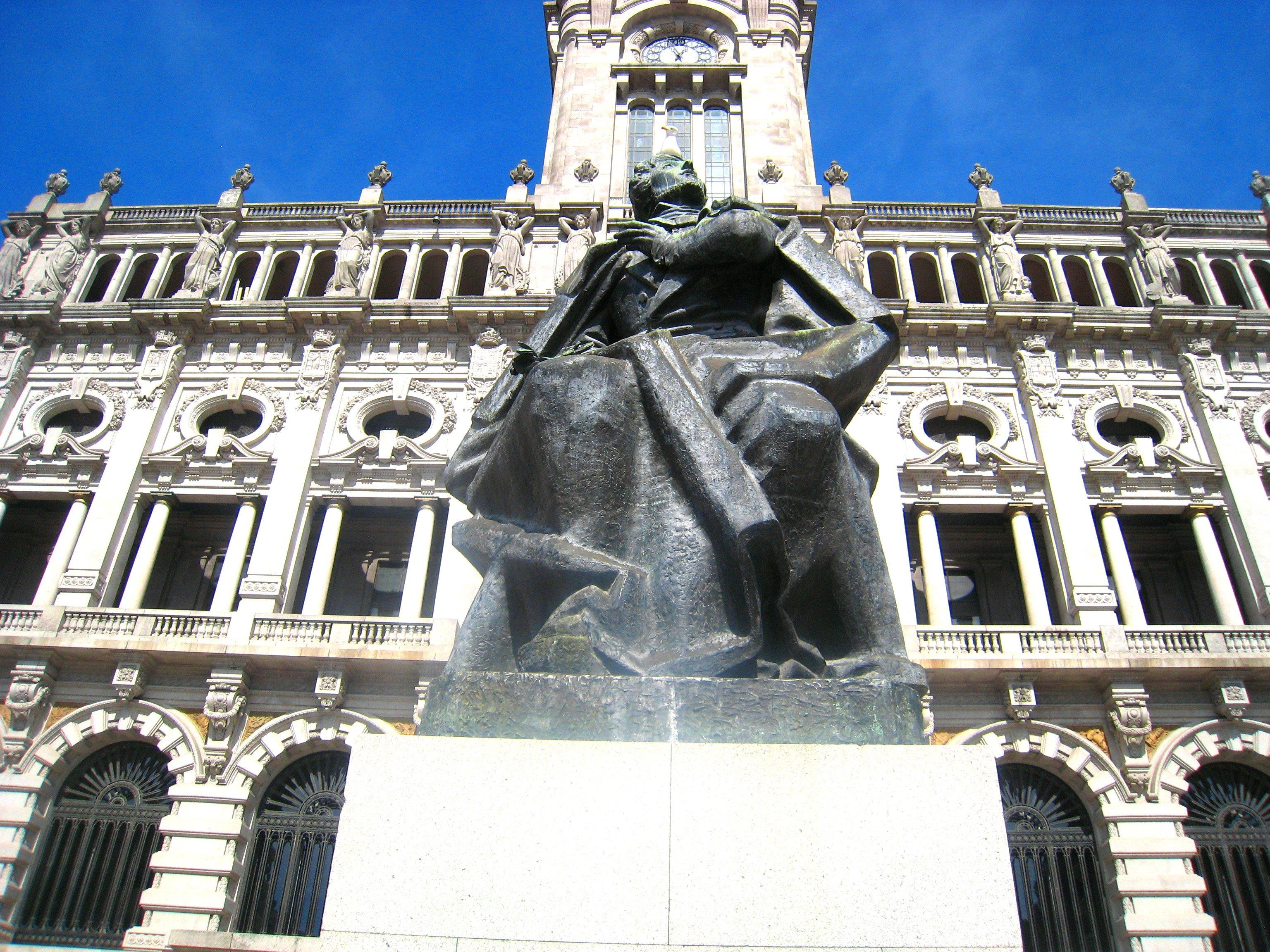 Monumento Almeida Garrett