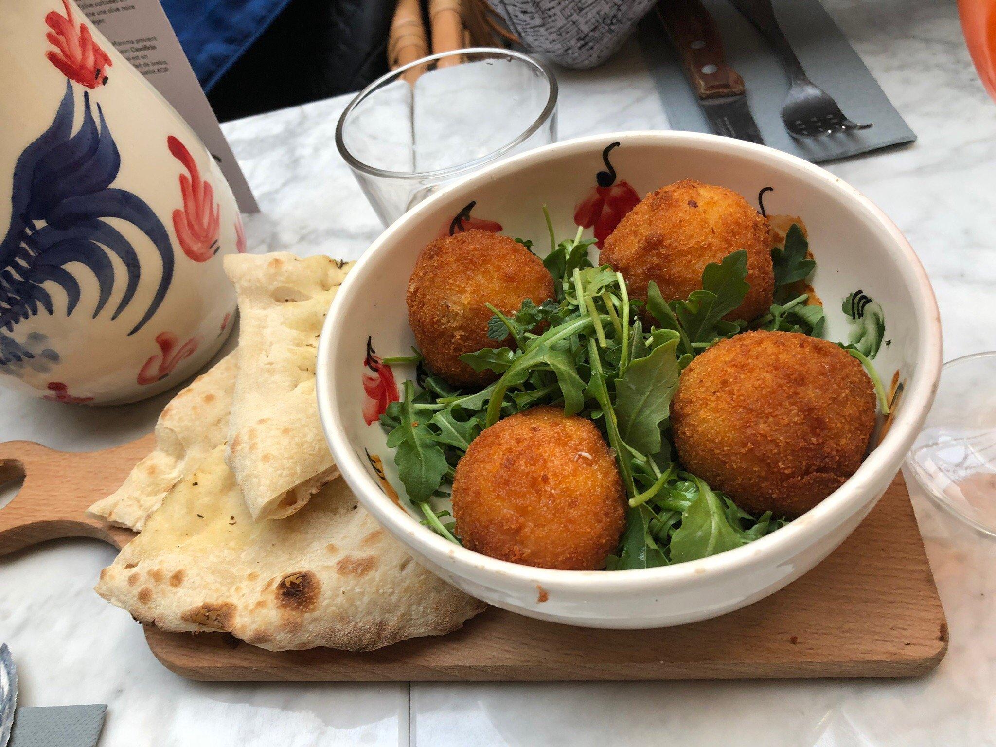 Lucilla Le Clan Des Mamma