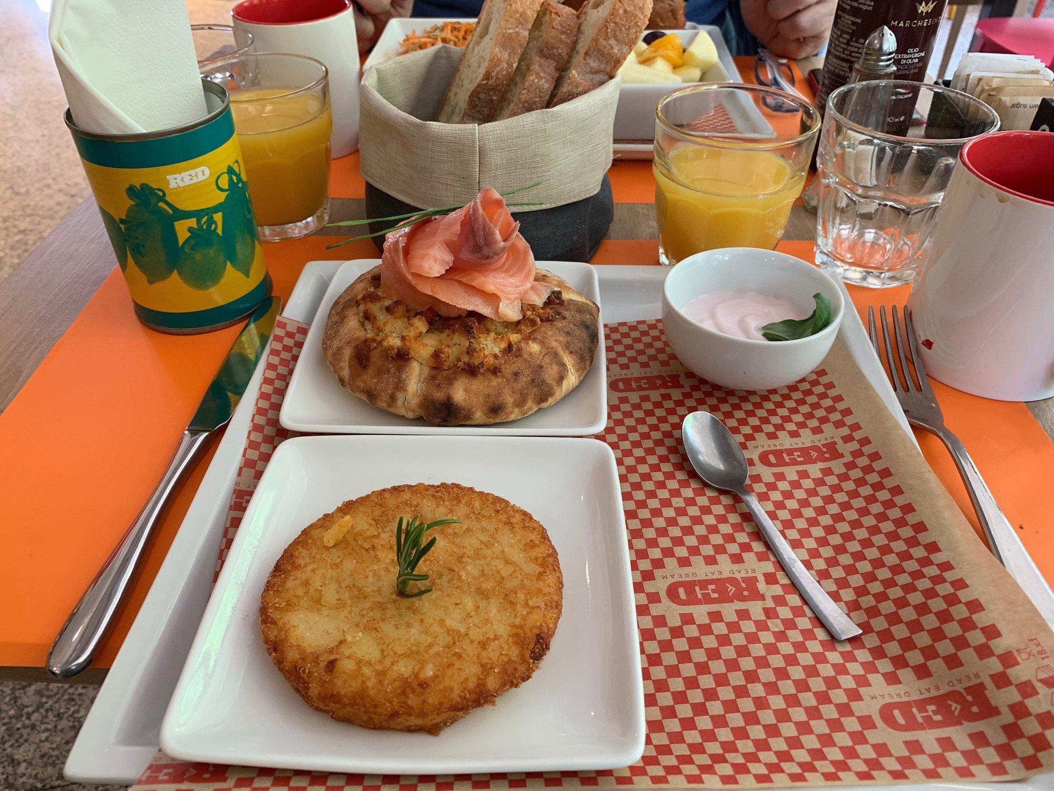 Red - Read Eat Dream