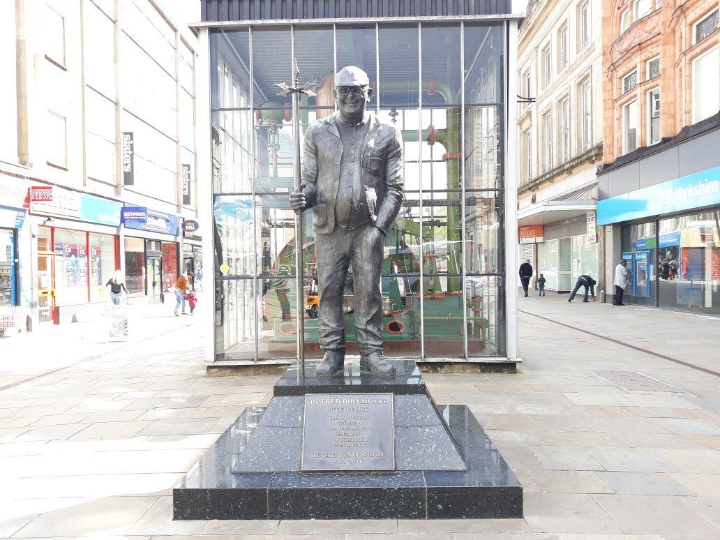 Fred Dibnah Statue