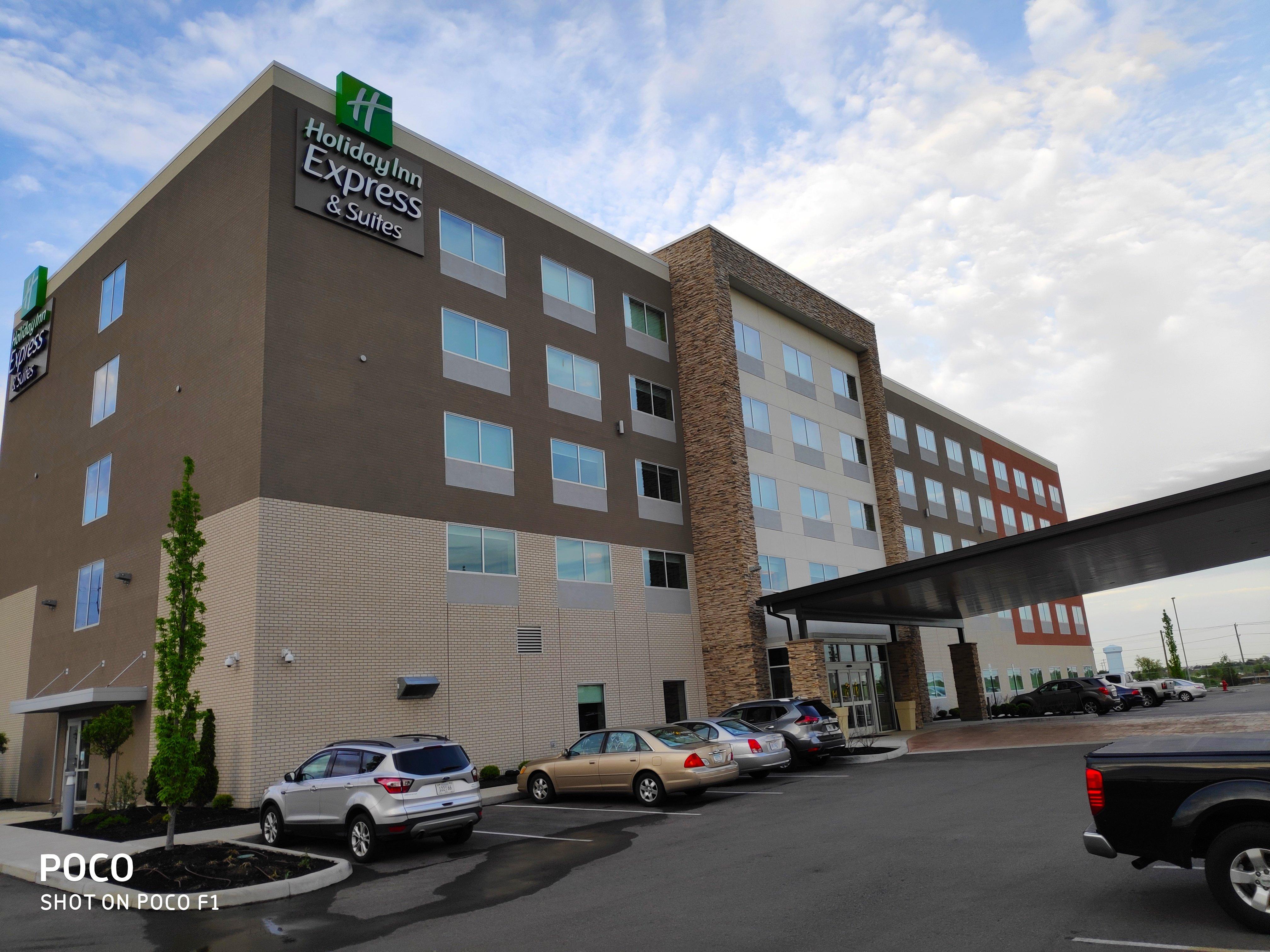 Holiday Inn Express & Suites Cincinnati North - Liberty Way, an IHG hotel