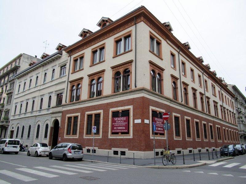 Palazzo di Via Petrarca 20