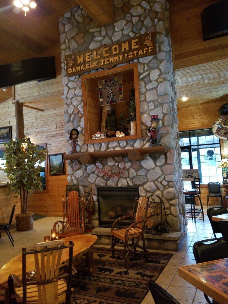 Suzy's Steak and Seafood