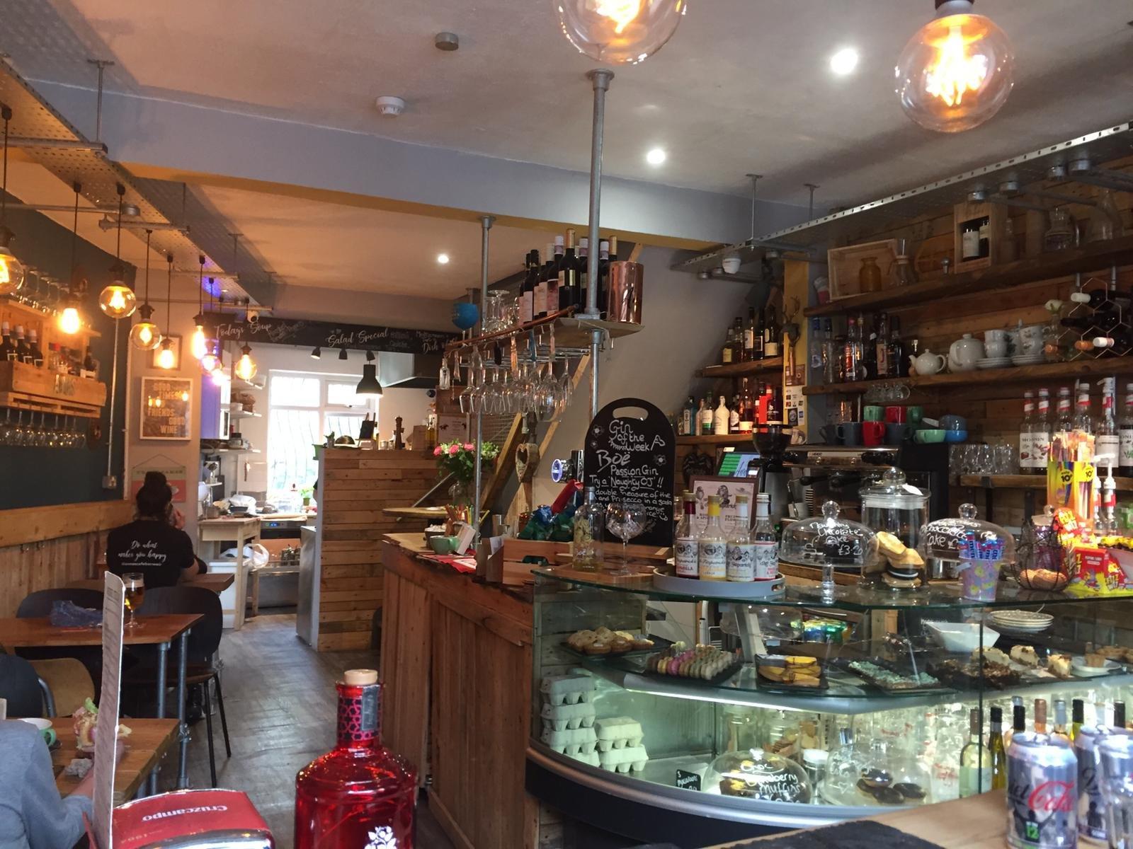 Anna's Cafe-Bar-Convenience