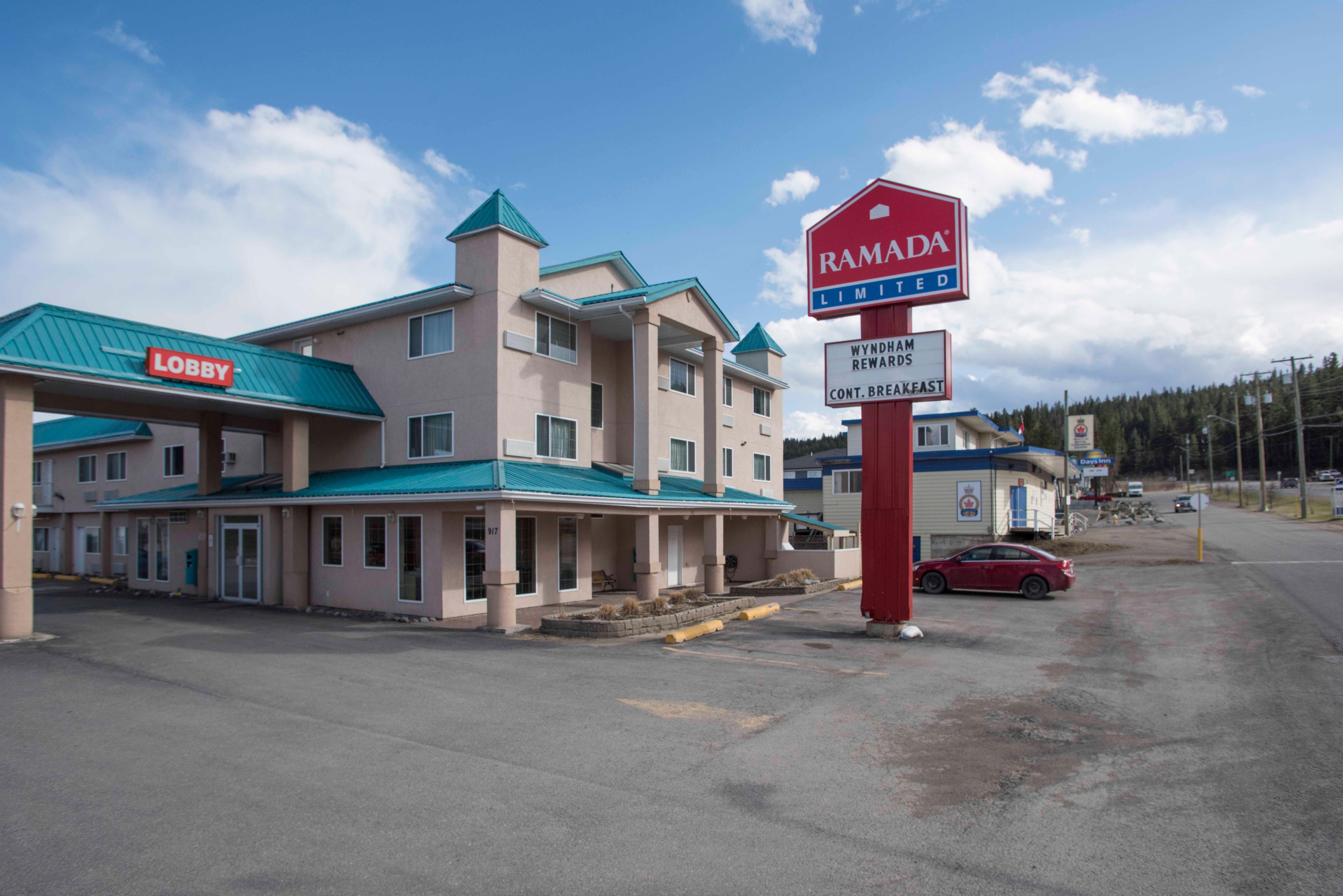 Ramada 100 Mile House by Wyndham