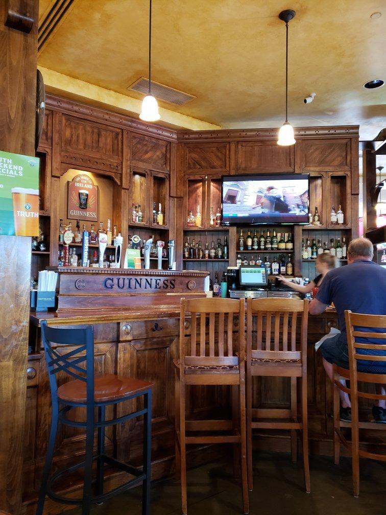 Dingle House Irish Pub