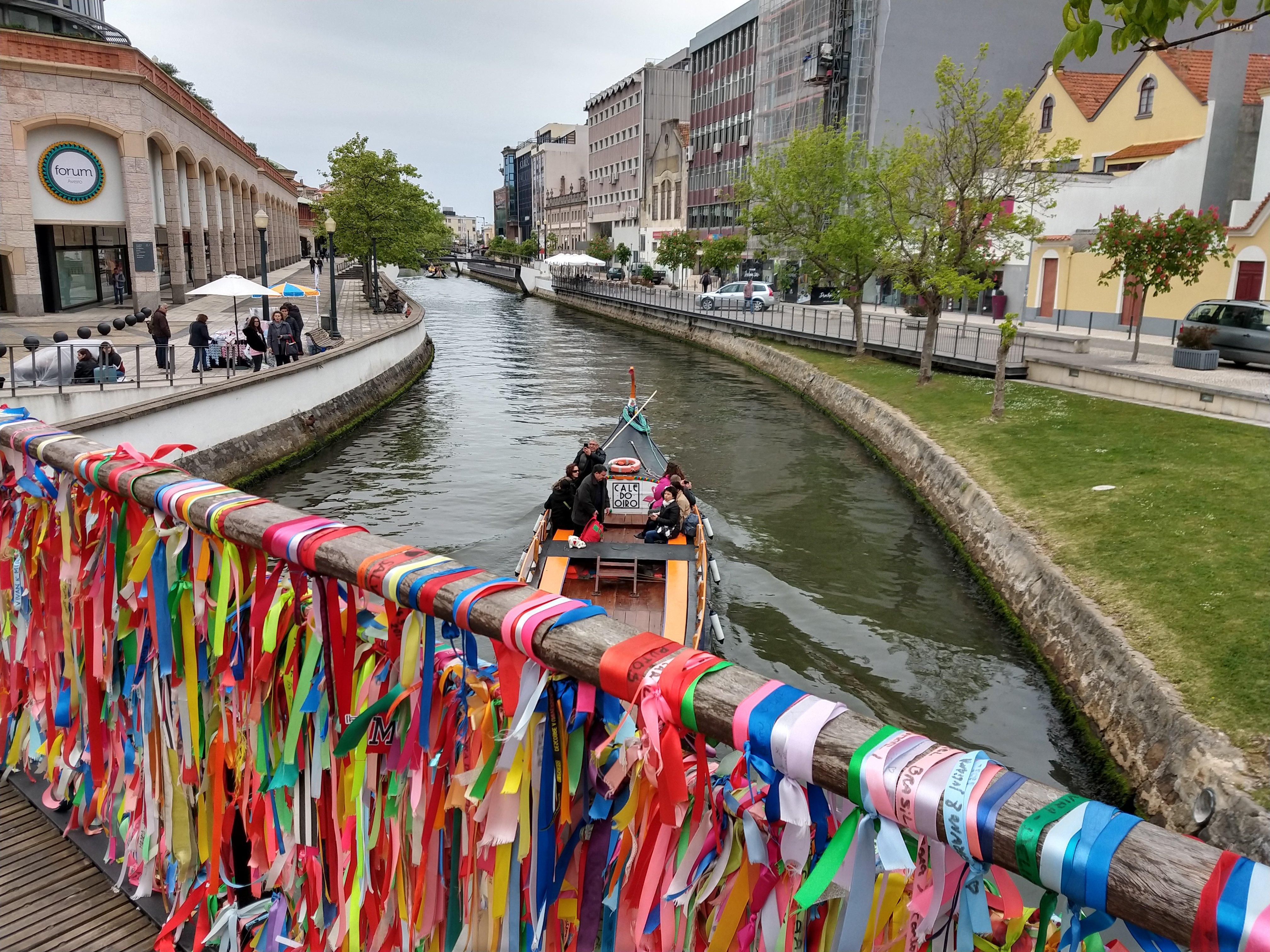 Ponte Lacos de Amizade