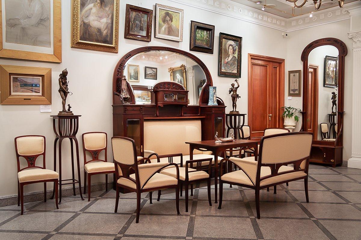 Antique Gallery Petersburg