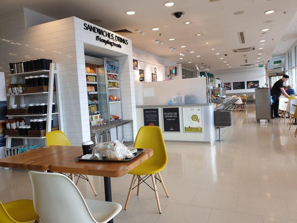 M&S Cafe