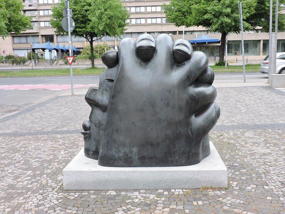 Großer Verletzter Kopf