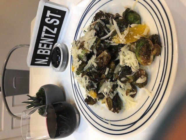 Maxwell's Burgers & Shakes