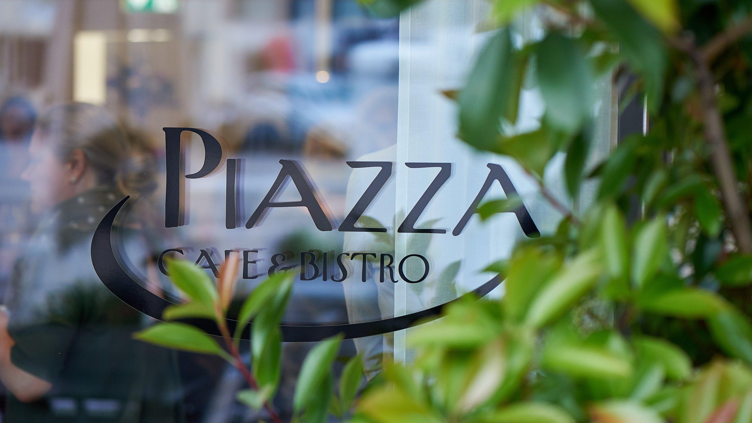 Cafe & Bistro Piazza