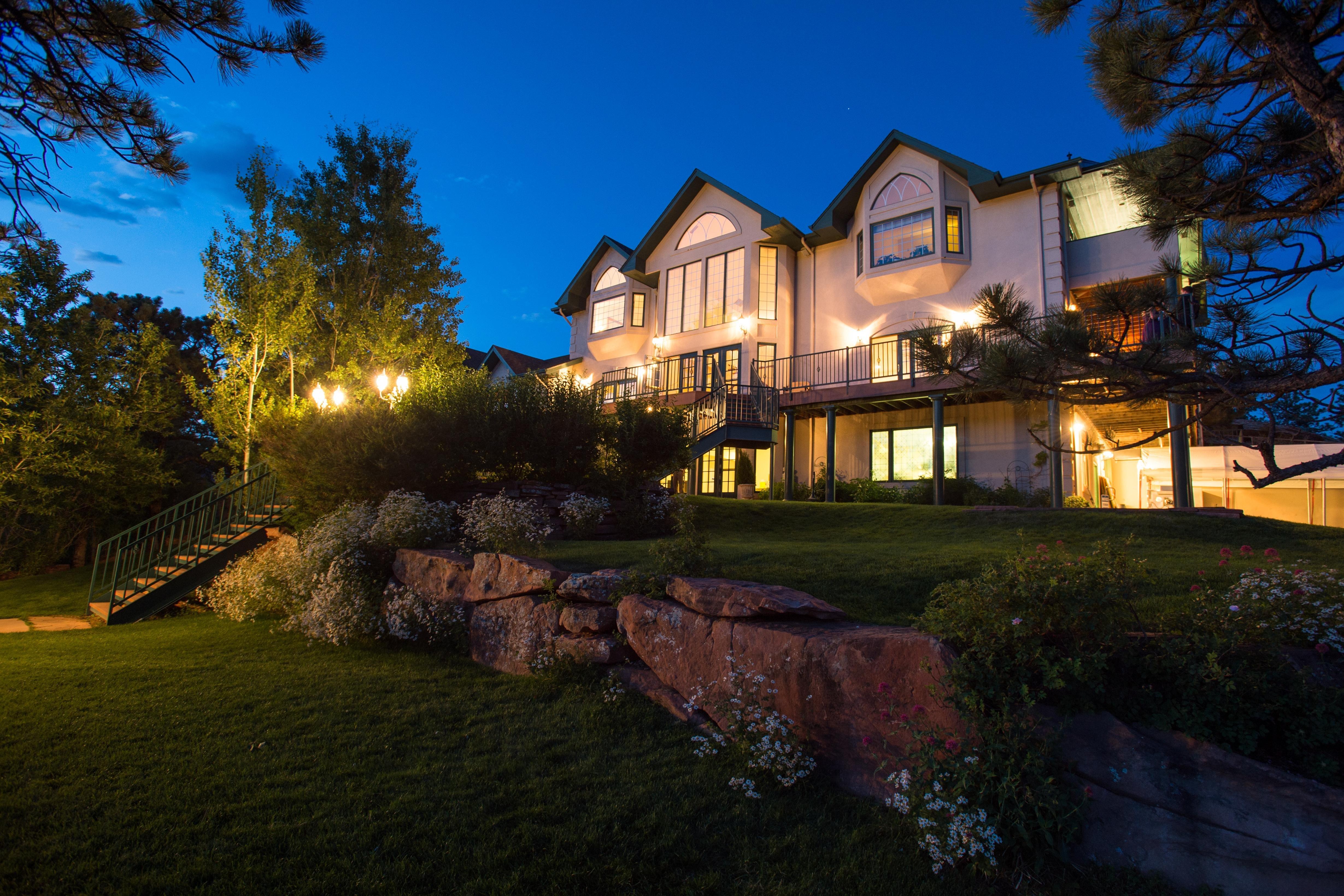 Lionscrest Manor