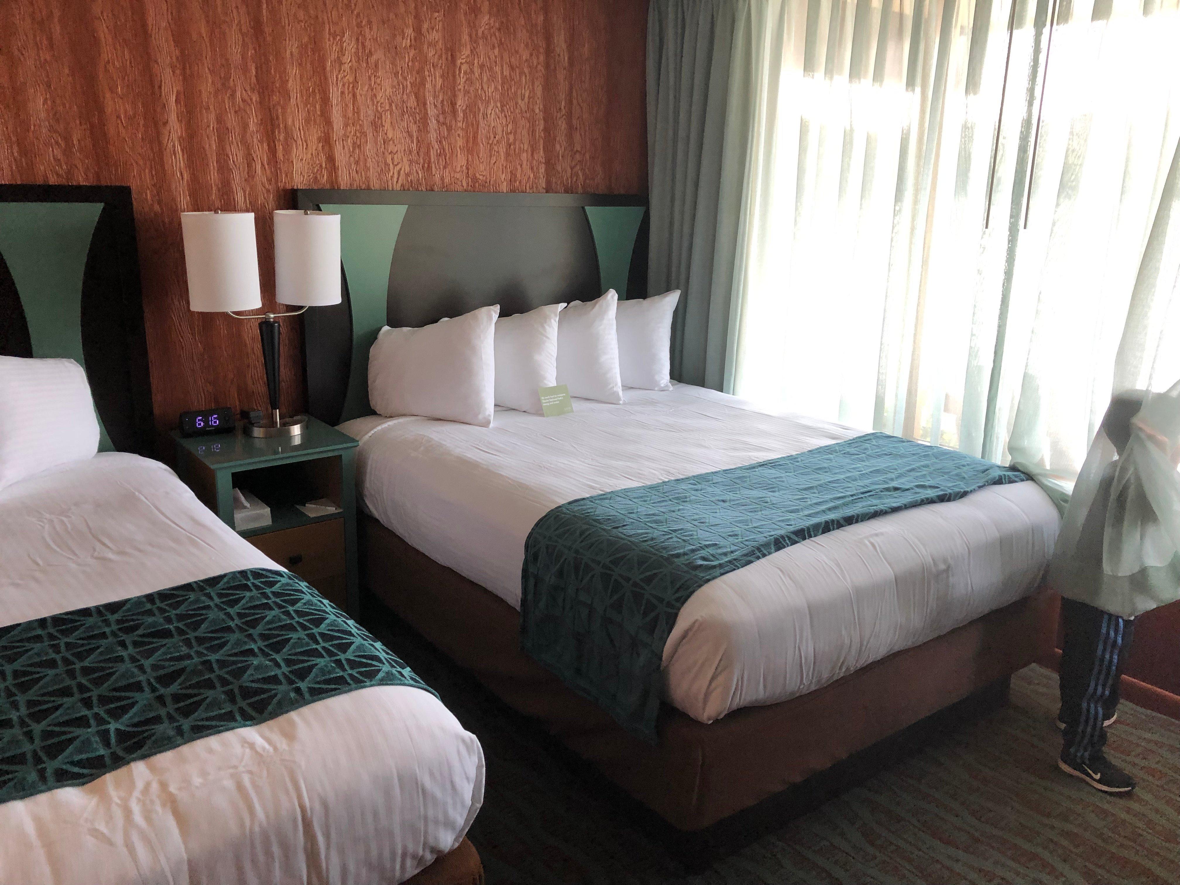 Village Inn At Apgar