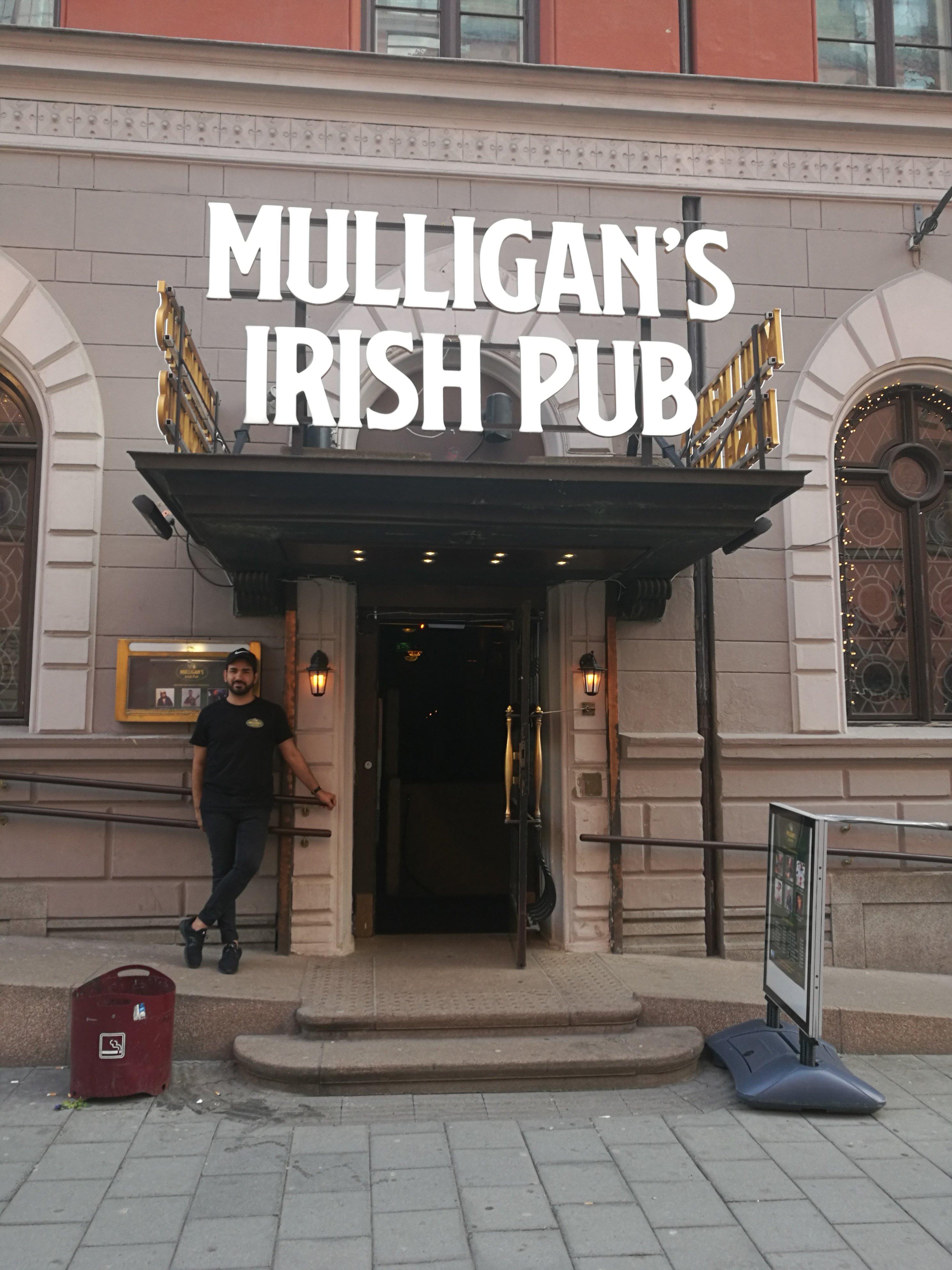 Mulligans Irish Pub