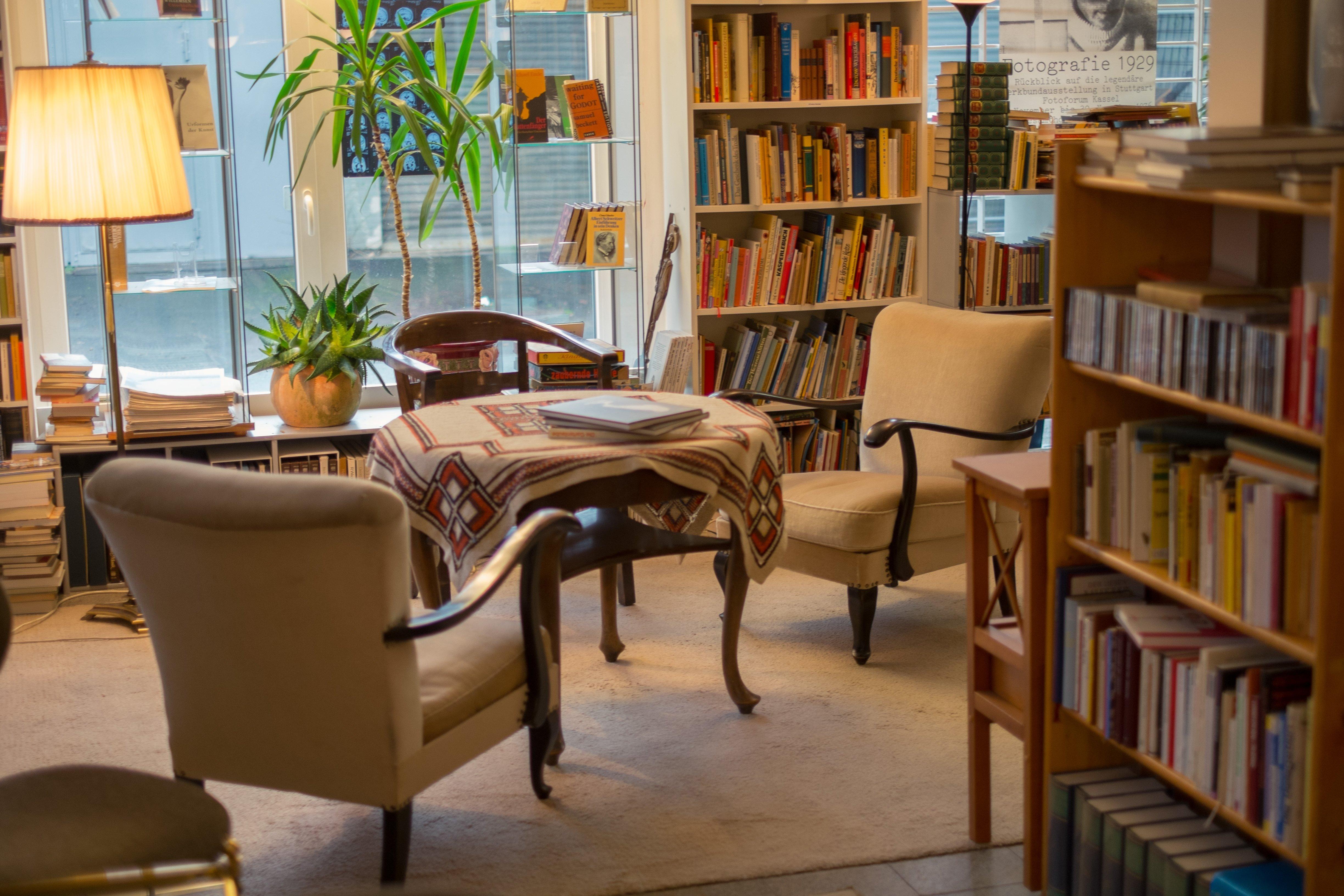 Antiquariat & Verlag Jenior