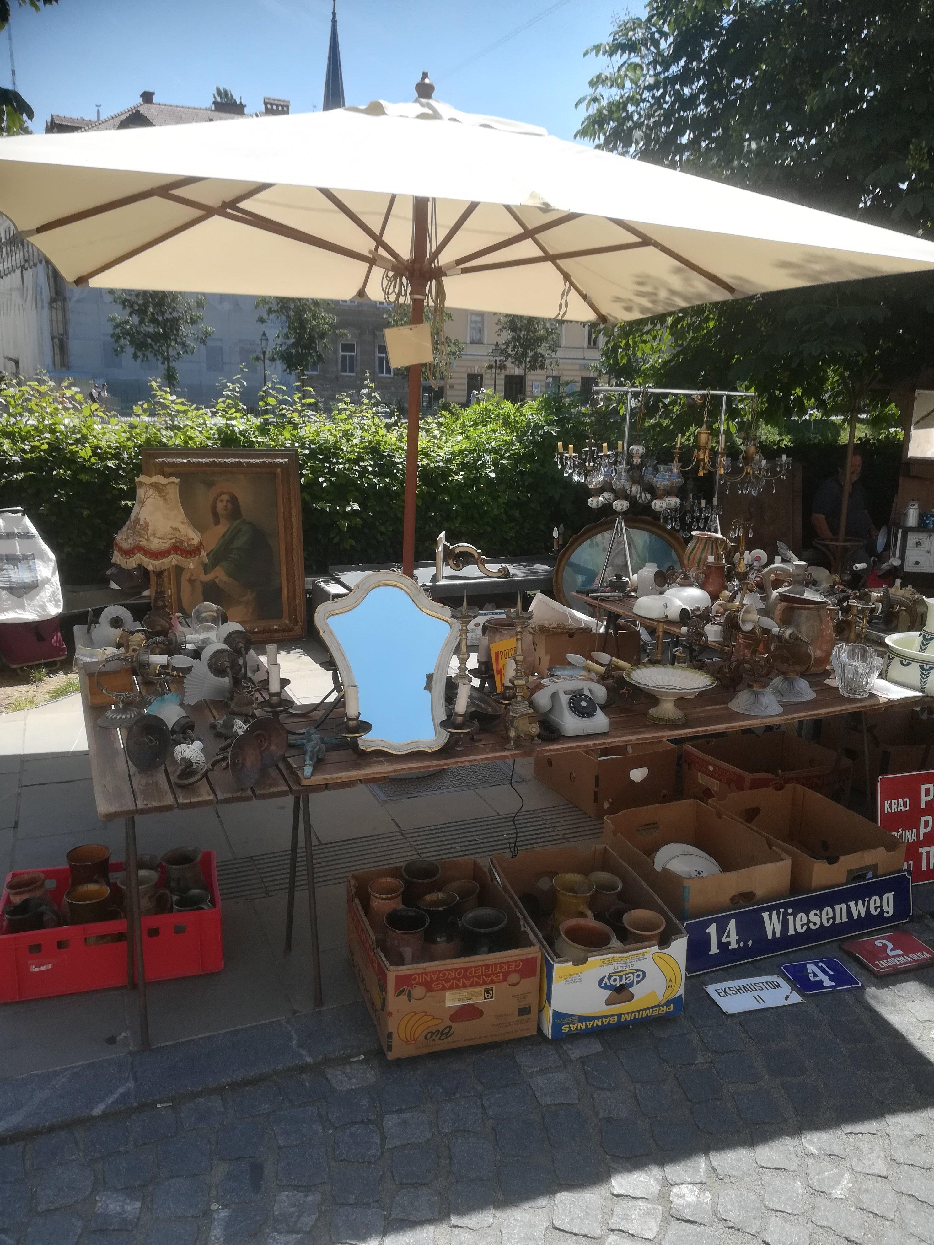 Nedeljski Bolsji Trg