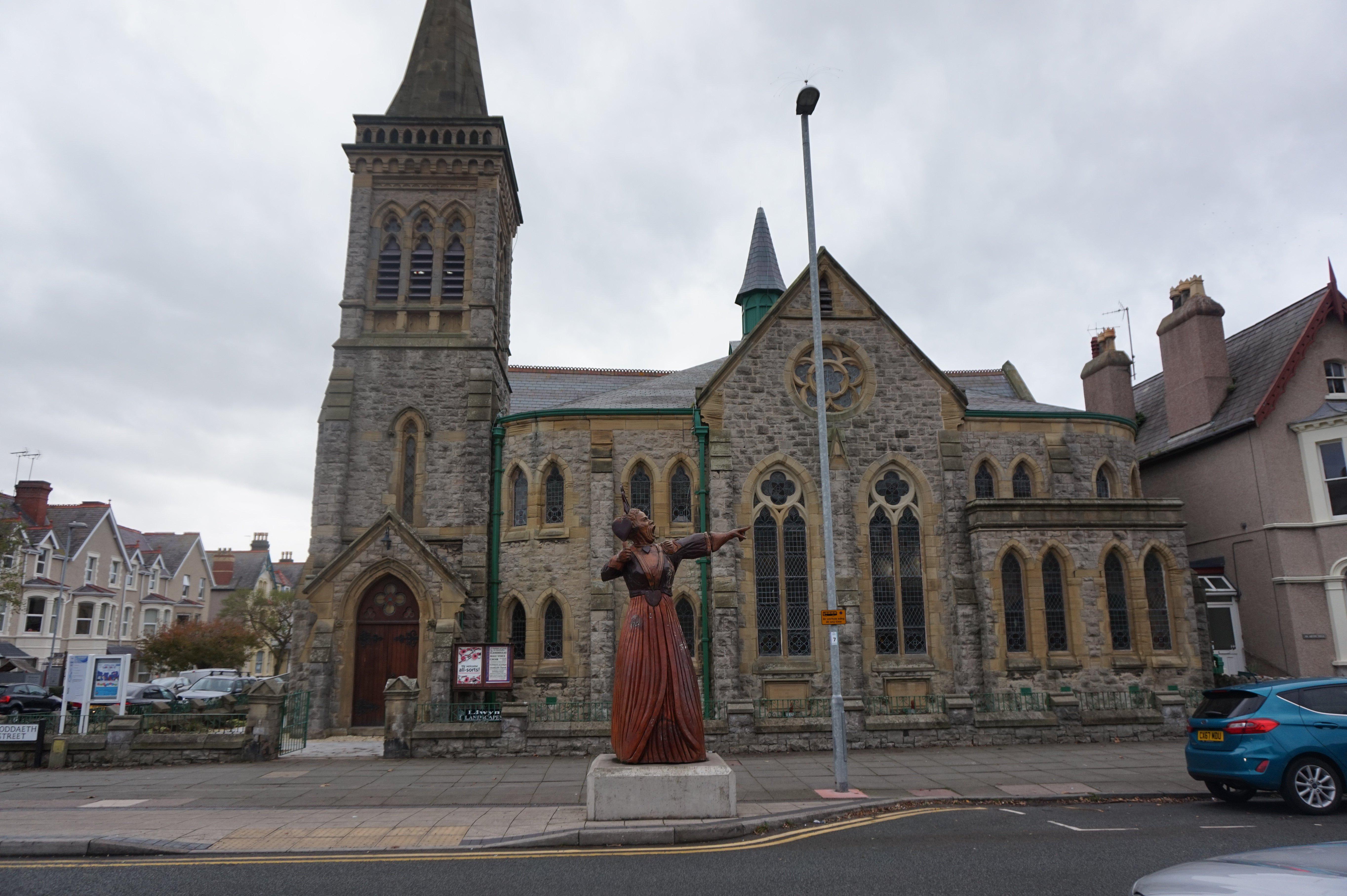 The Queen of Hearts Statue