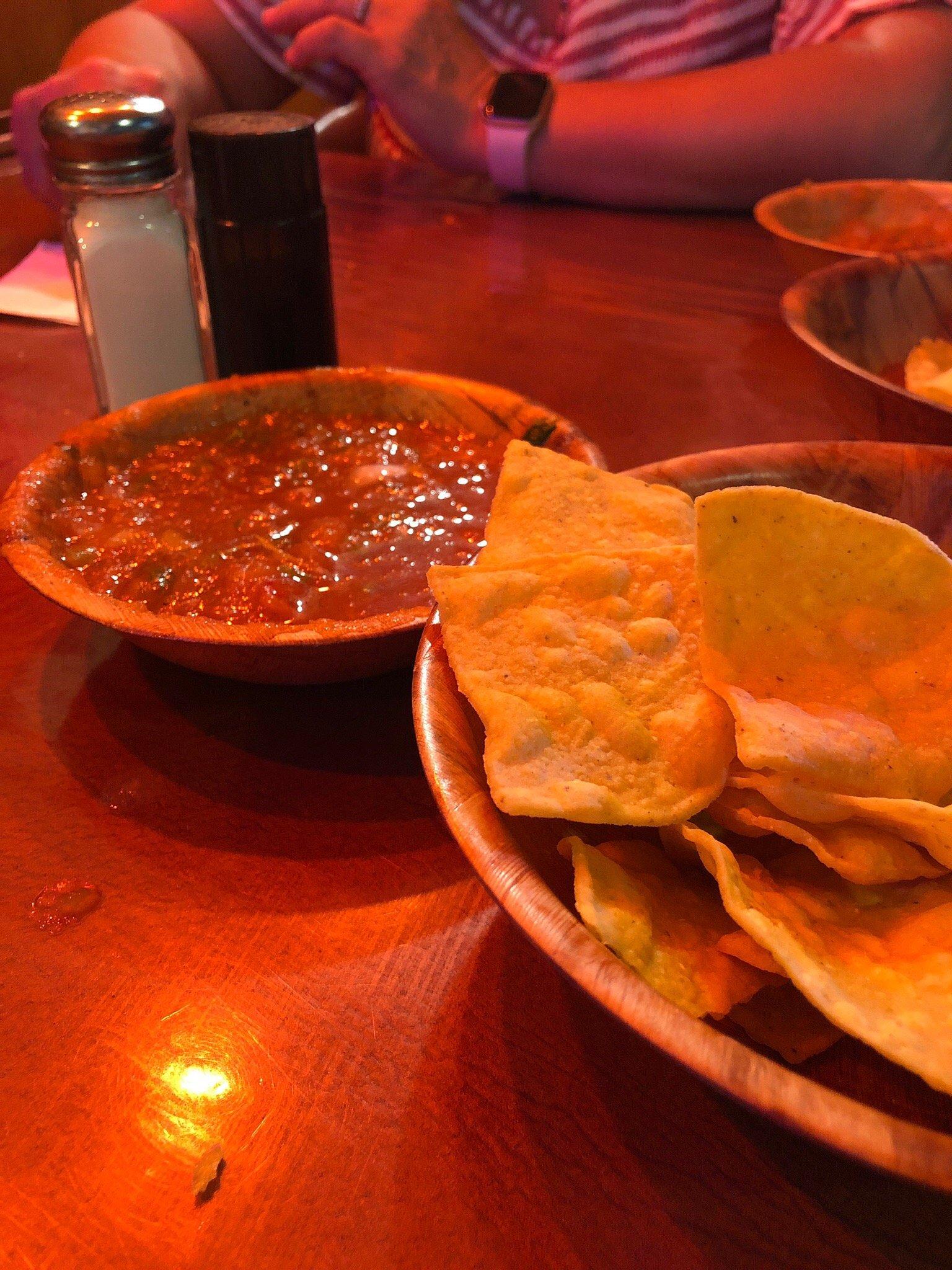 Los Dos Compadres Restaurant