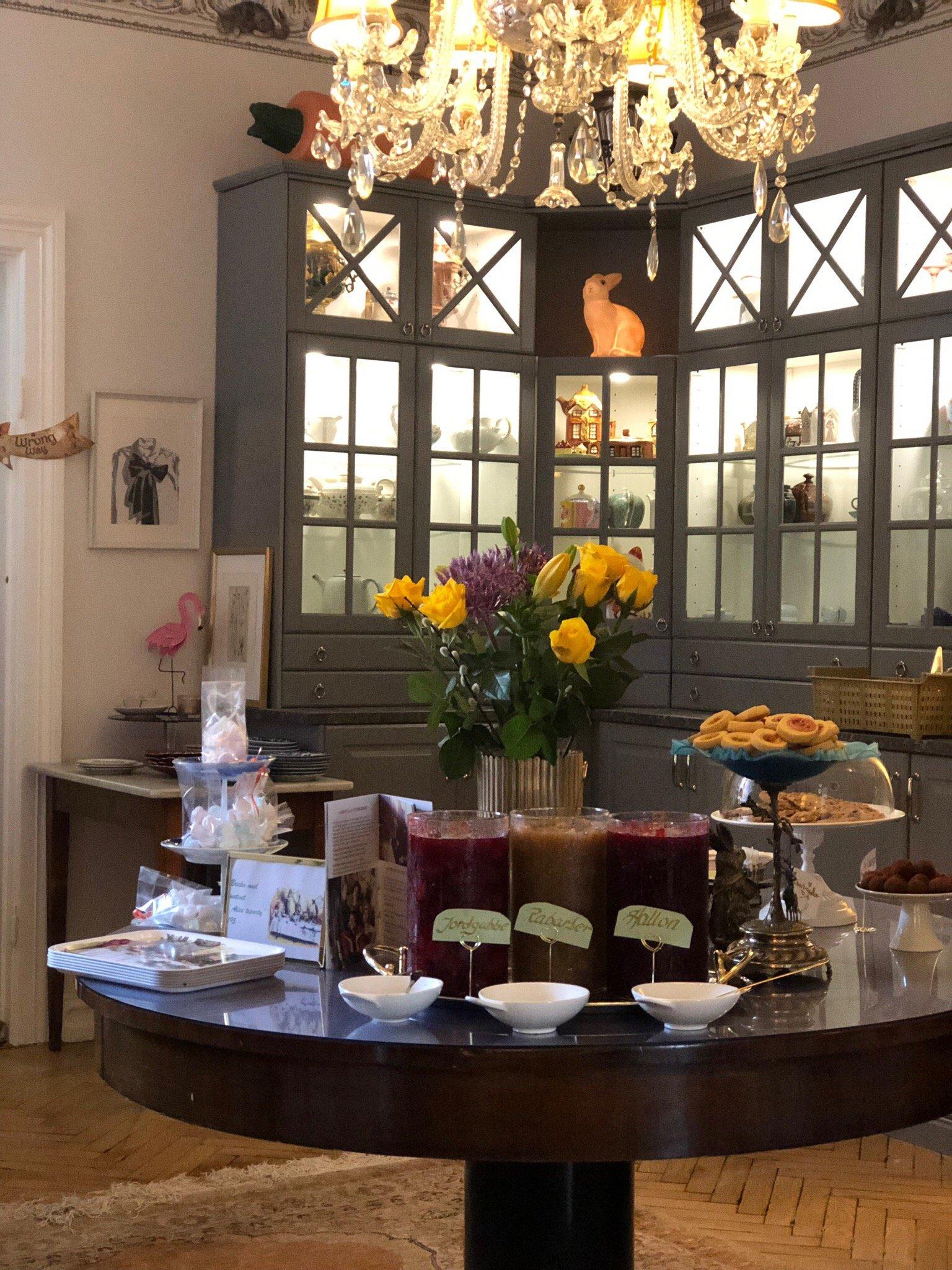 Alice & Kattens Tesalong