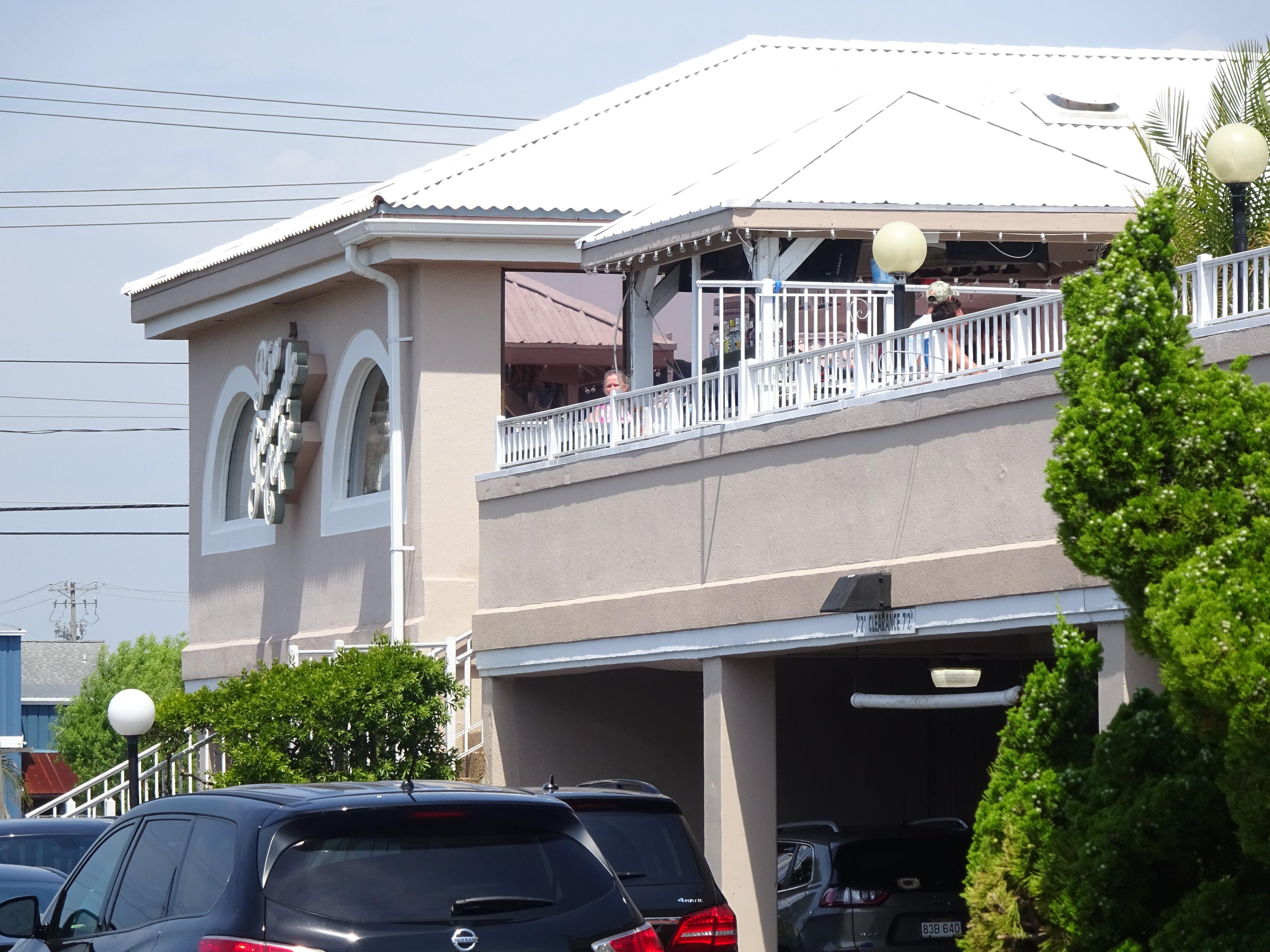 Photo by MooreReviews