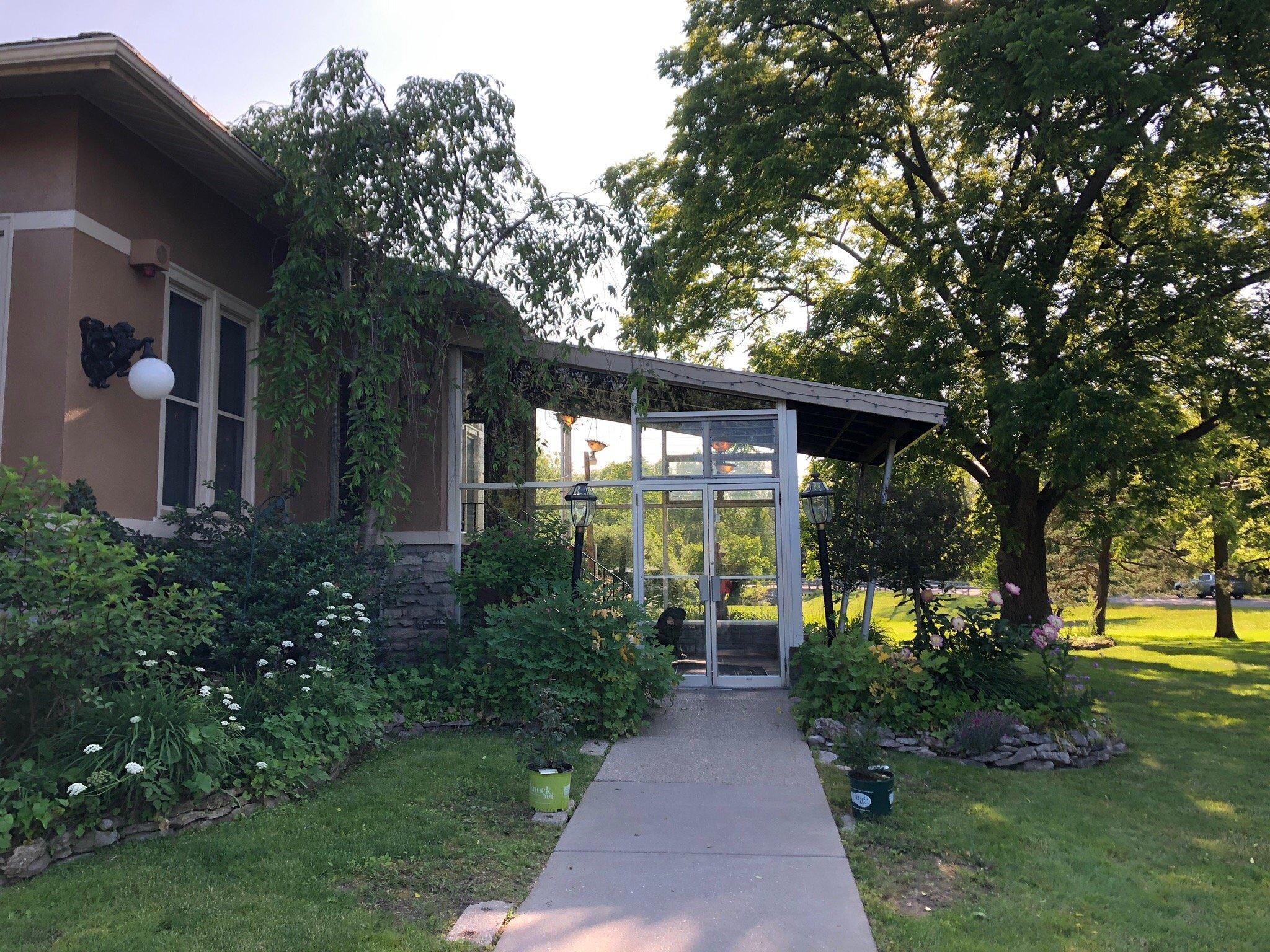 Falletta's Restaurant