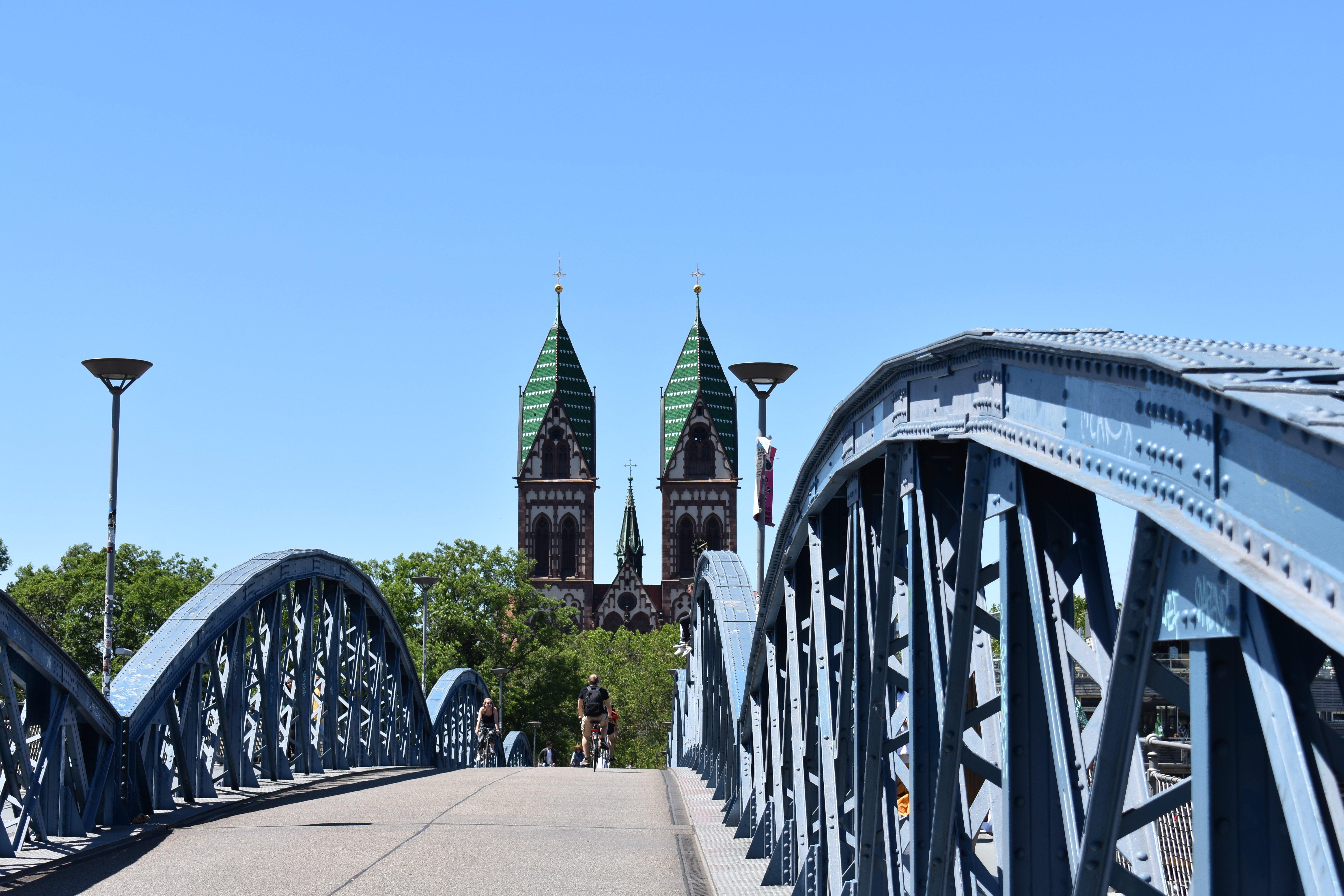 Wiwilibrucke Blaue Brucke