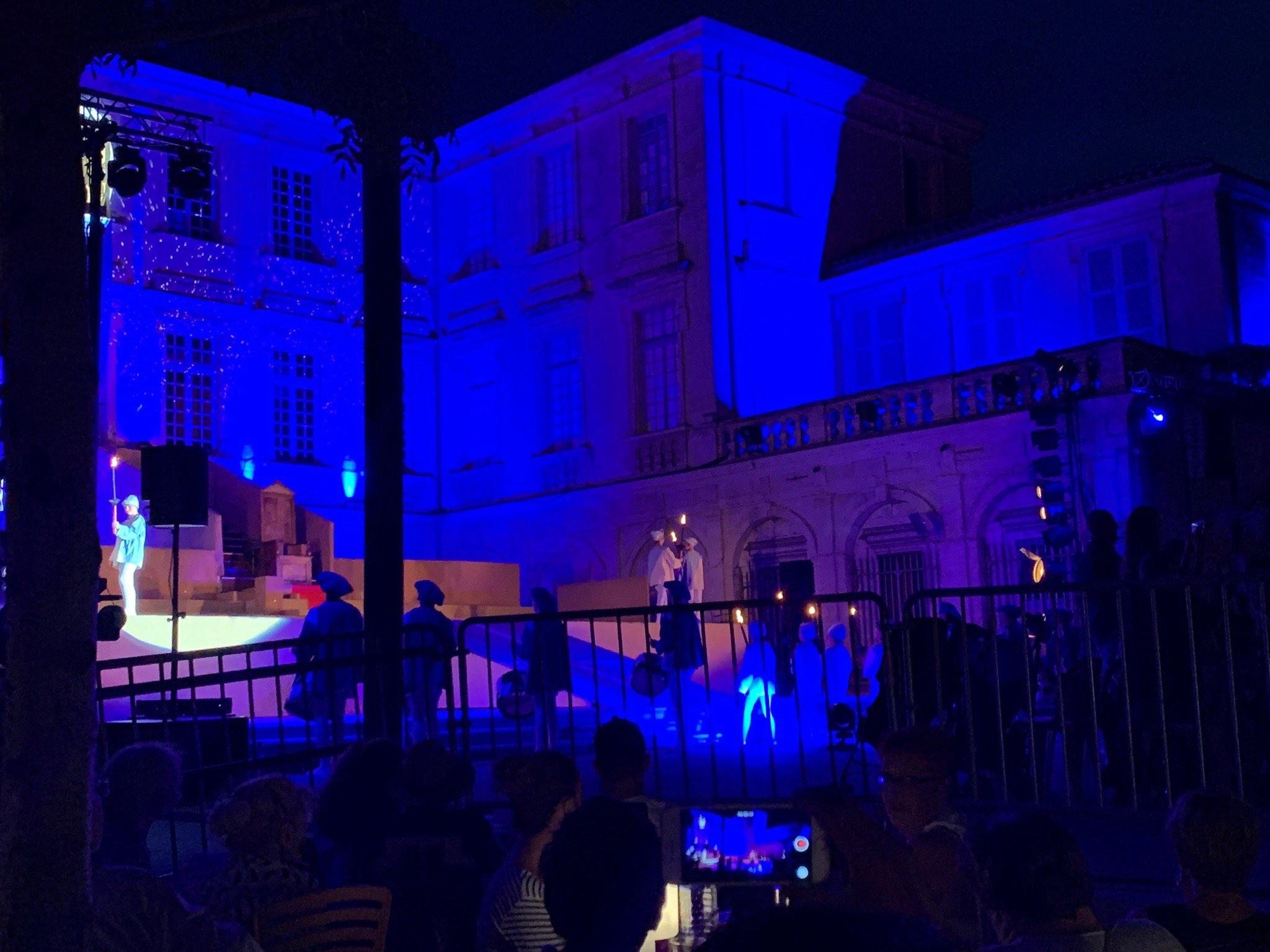 La Nuit du Petit Saint Jean - 23 Juin a Valreas - Enclave-Des-Papes