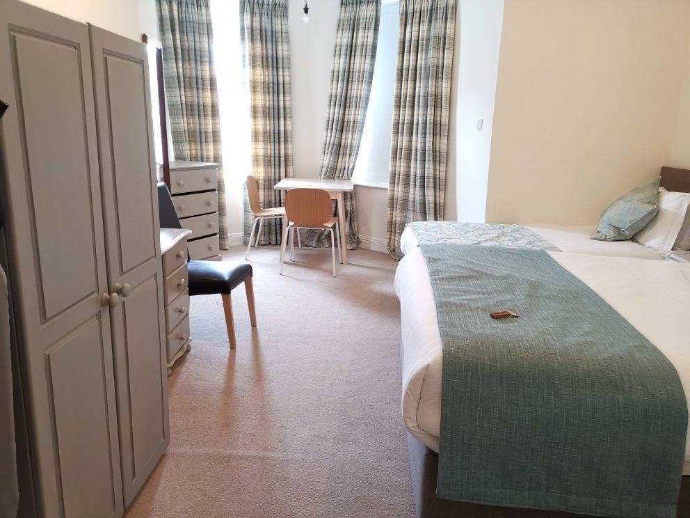 Tom, Dick & Harriet's