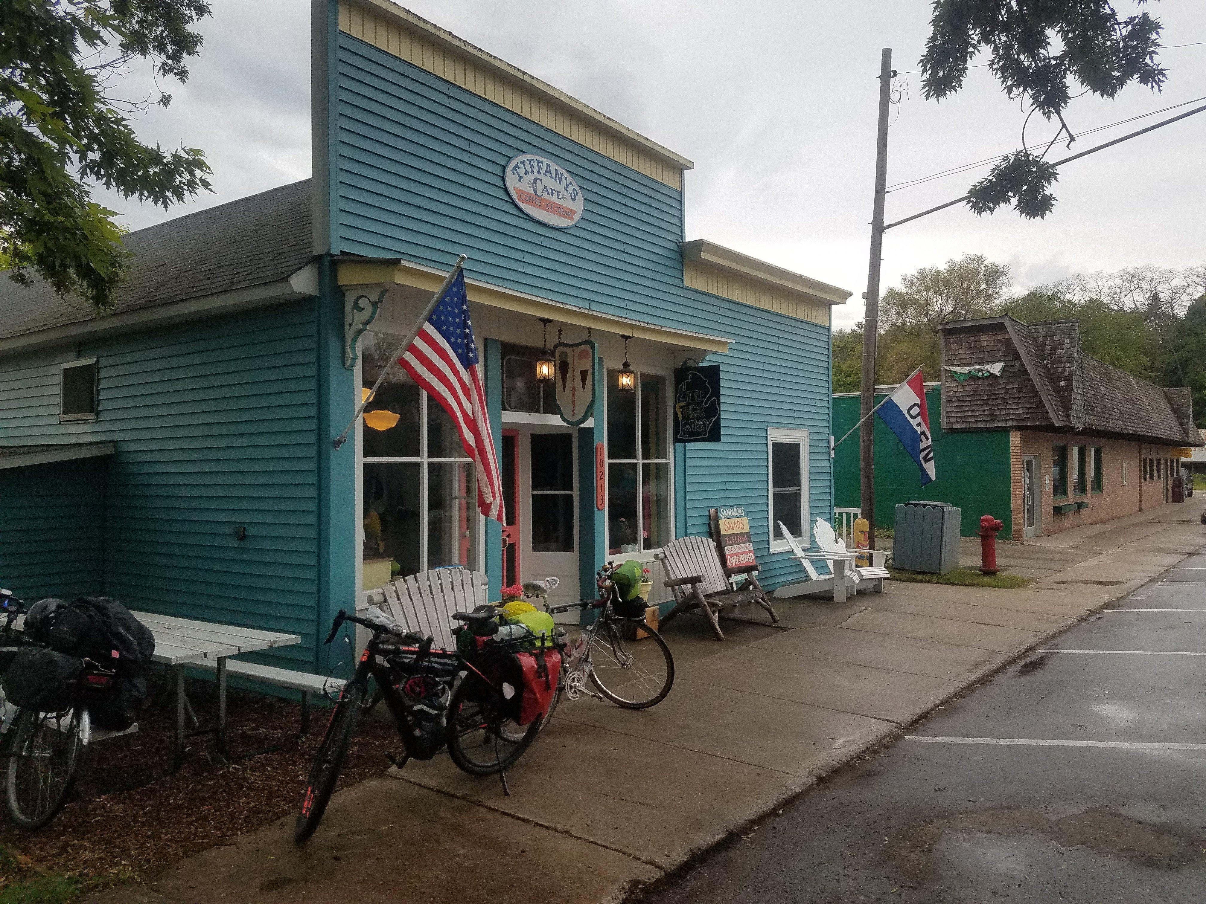 Tiffanys Cafe