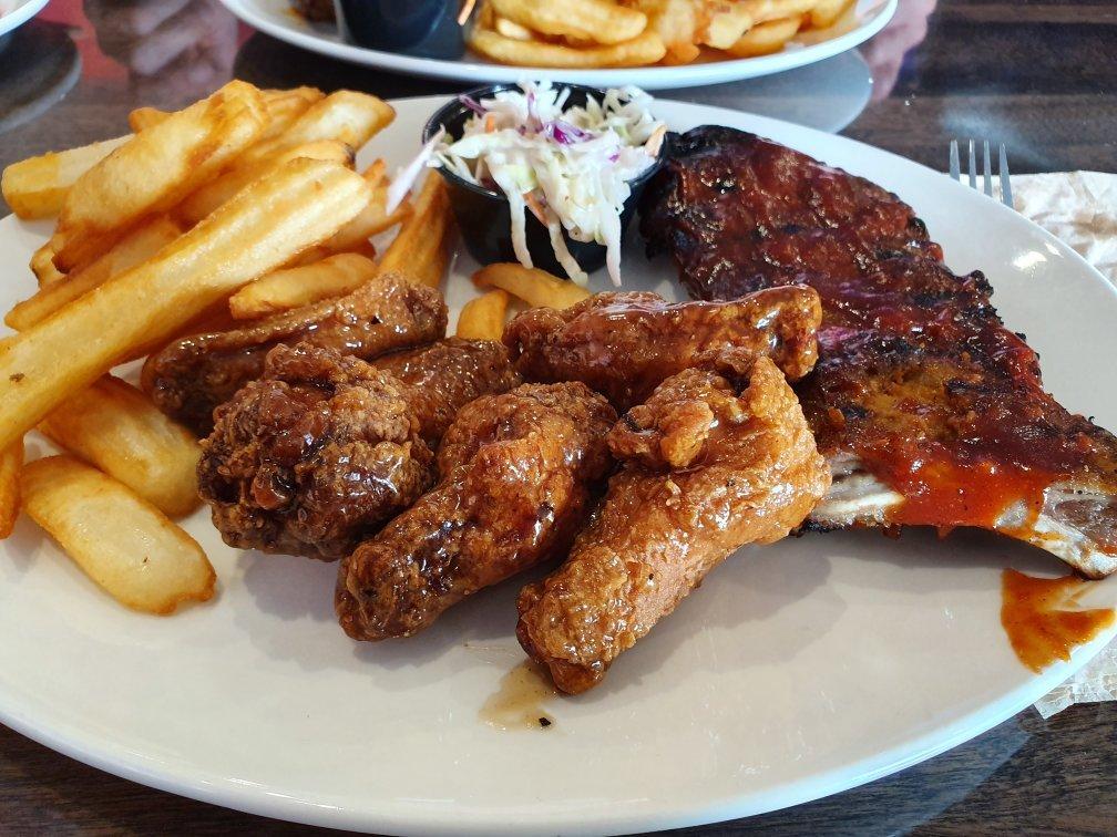 St. Louis Bar & Grill