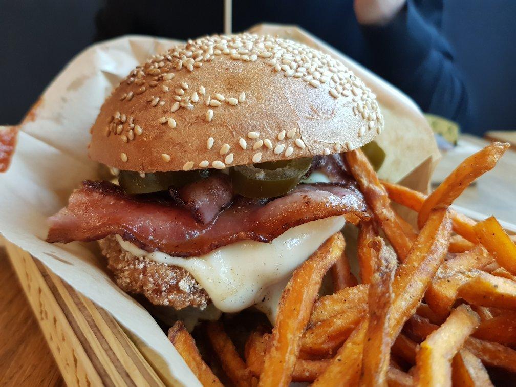 Photo by girlsearchfood