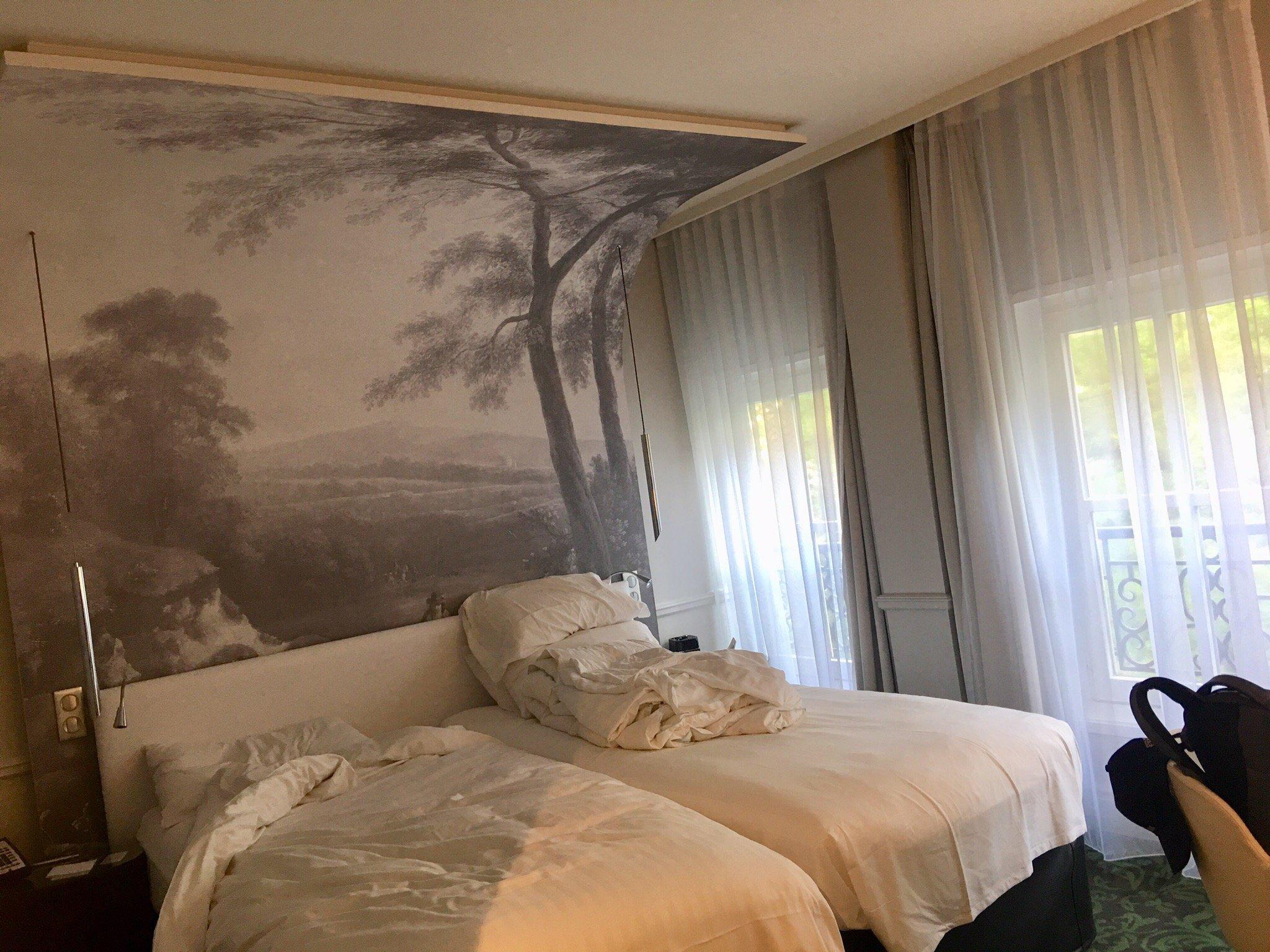 Renaissance Paris Nobel Tour Eiffel Hotel