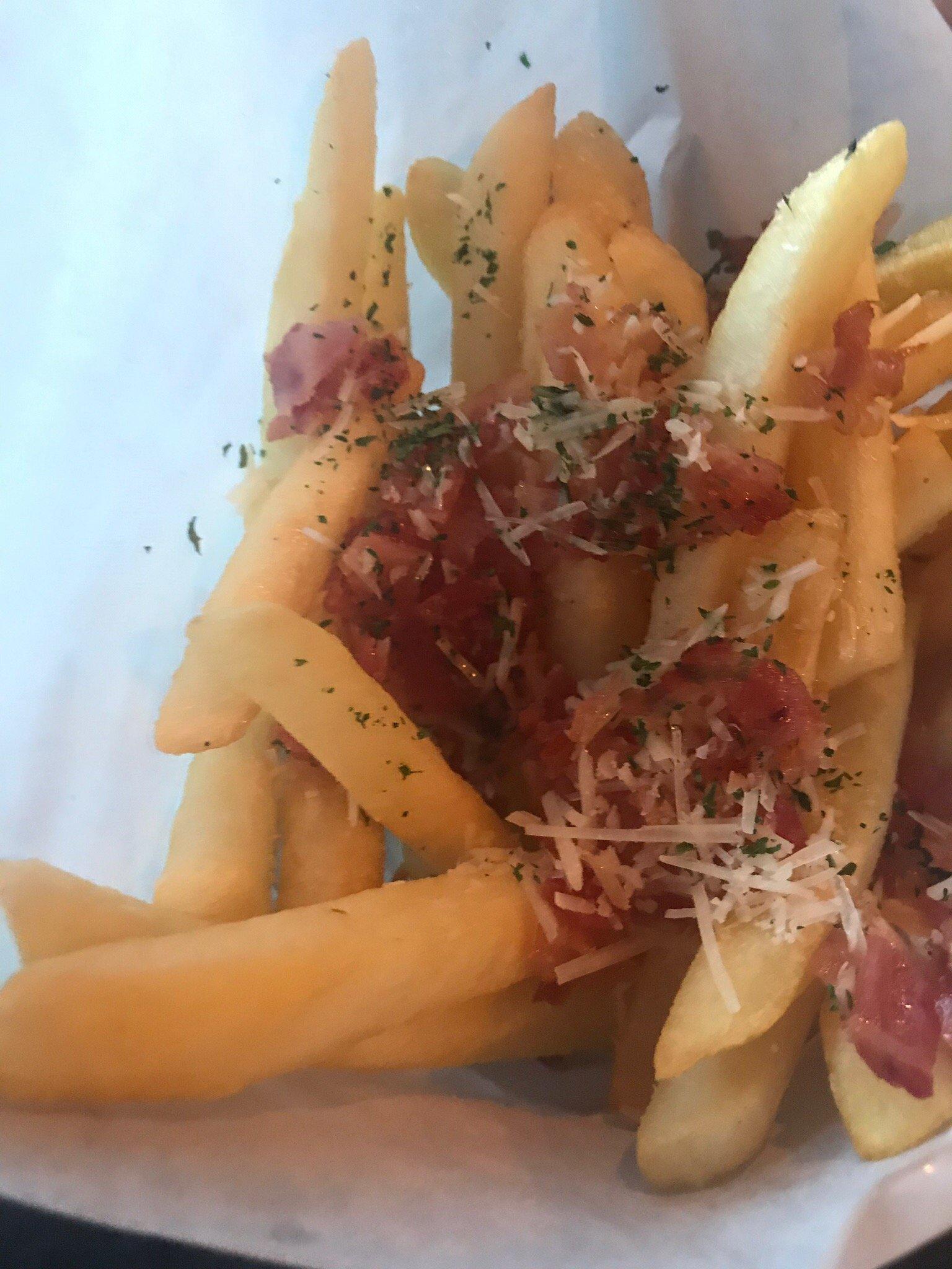 Cousin Pat's Pub & Grill