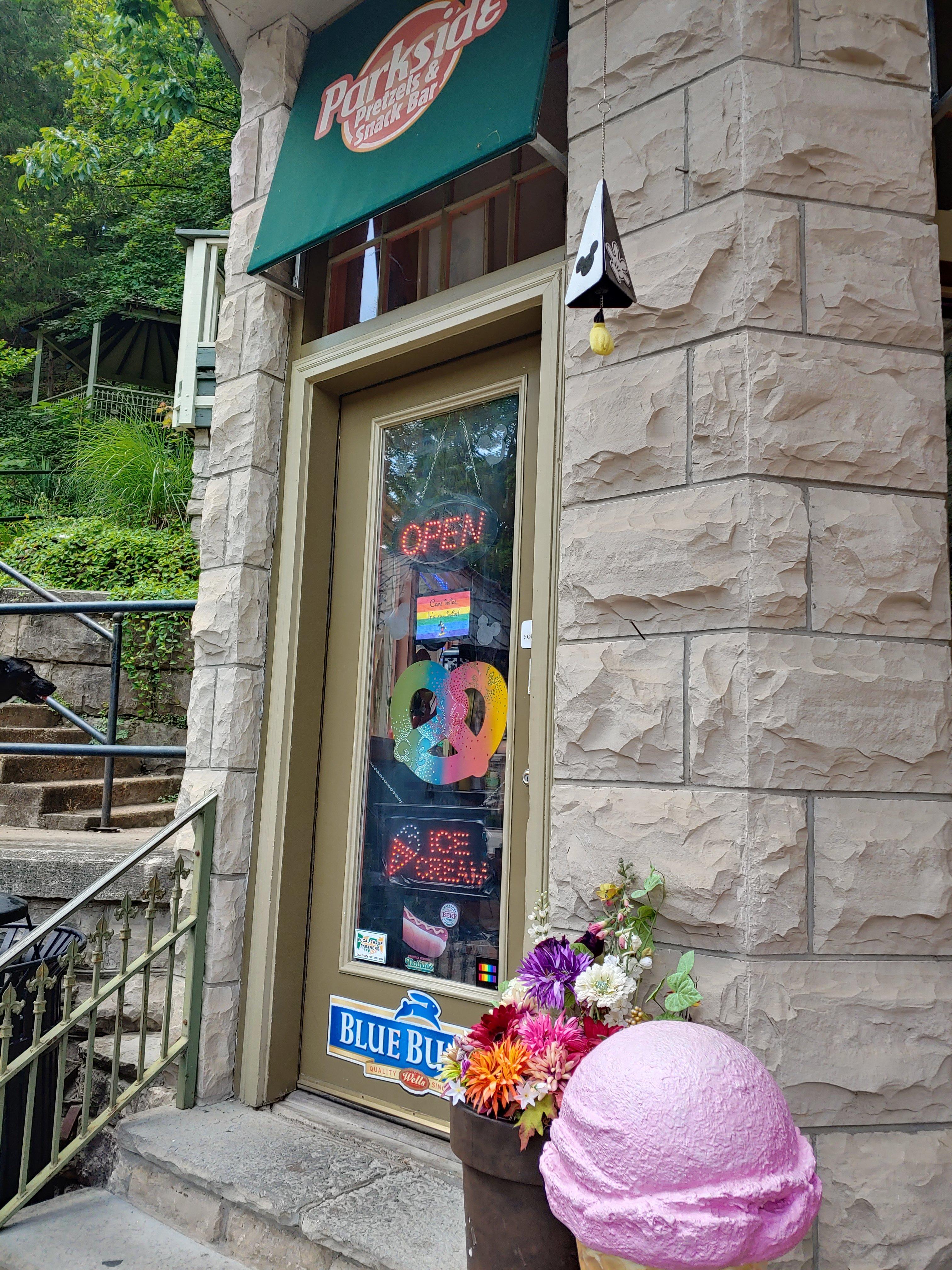 Parkside Pretzel & Snack Bar