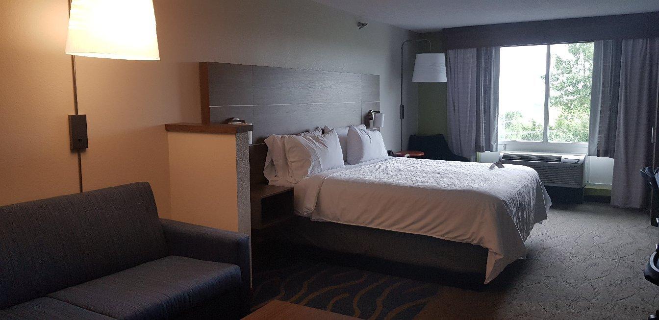 Holiday Inn Express & Suites Frankfort, an IHG hotel