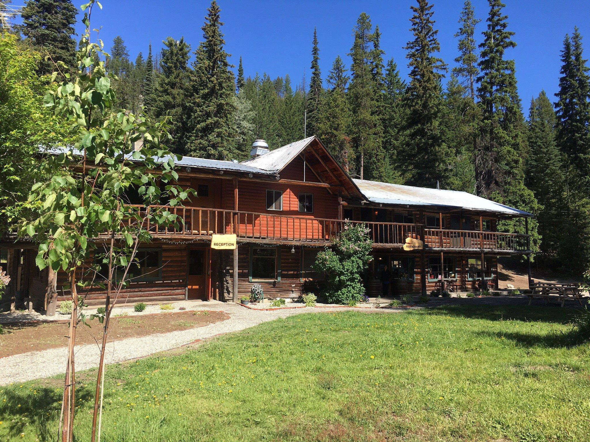 Chute Lake Lodge