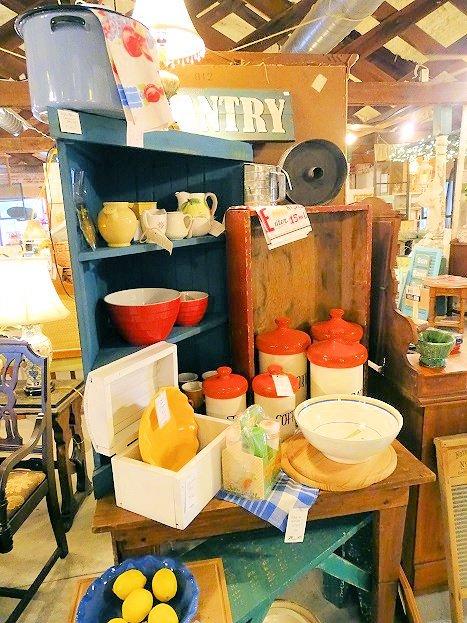 Silverhill Furniture & Decor