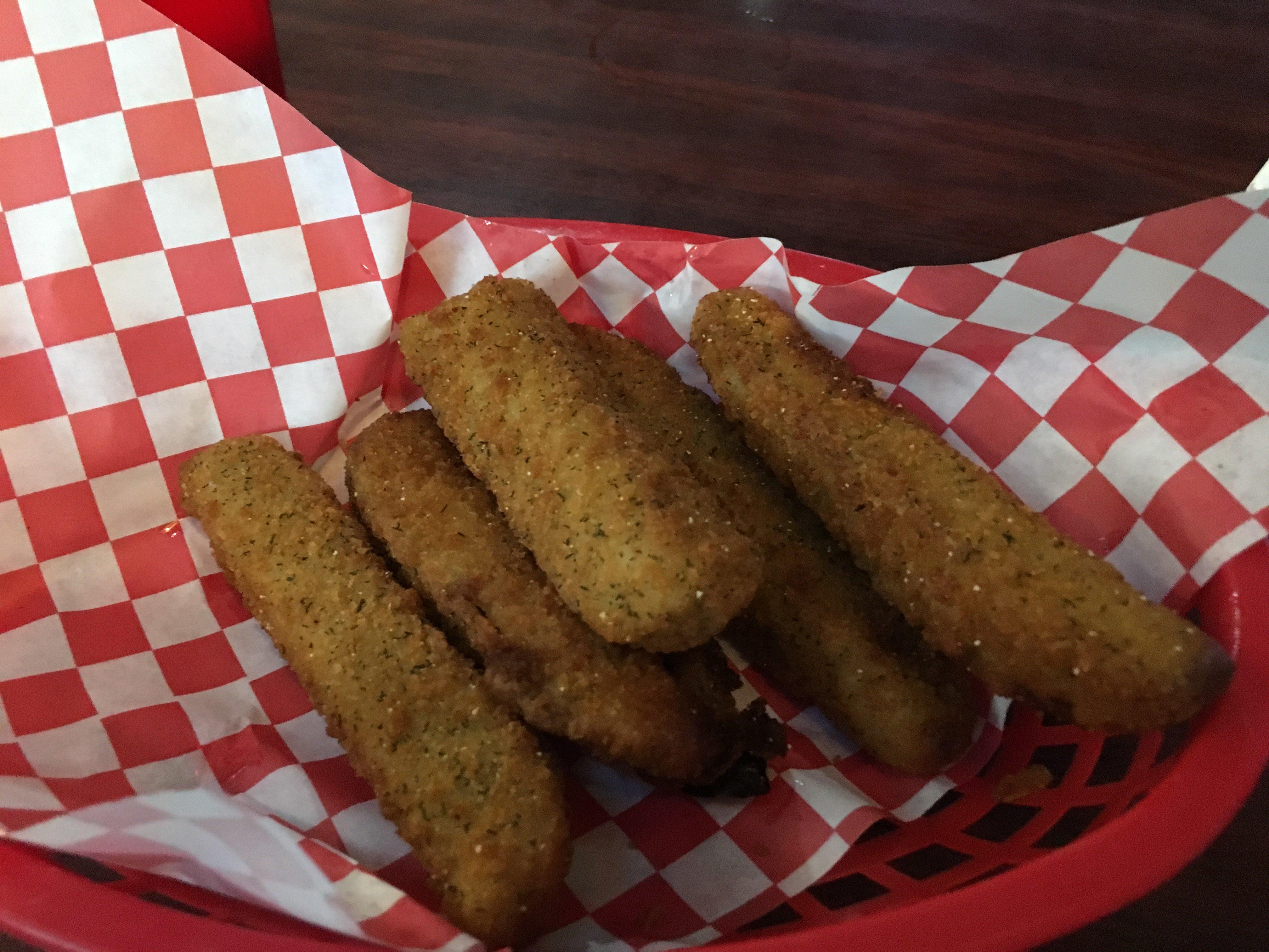 Fish N' Tails Oyster Bar