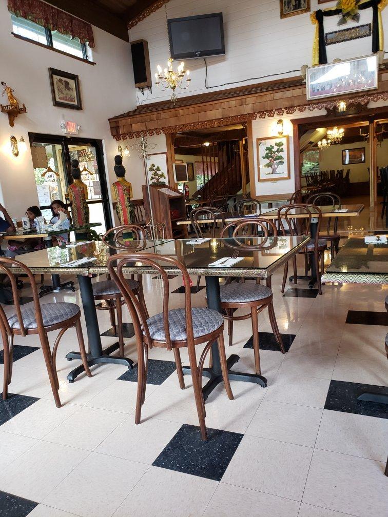 Thai Thai Bistro & Bar