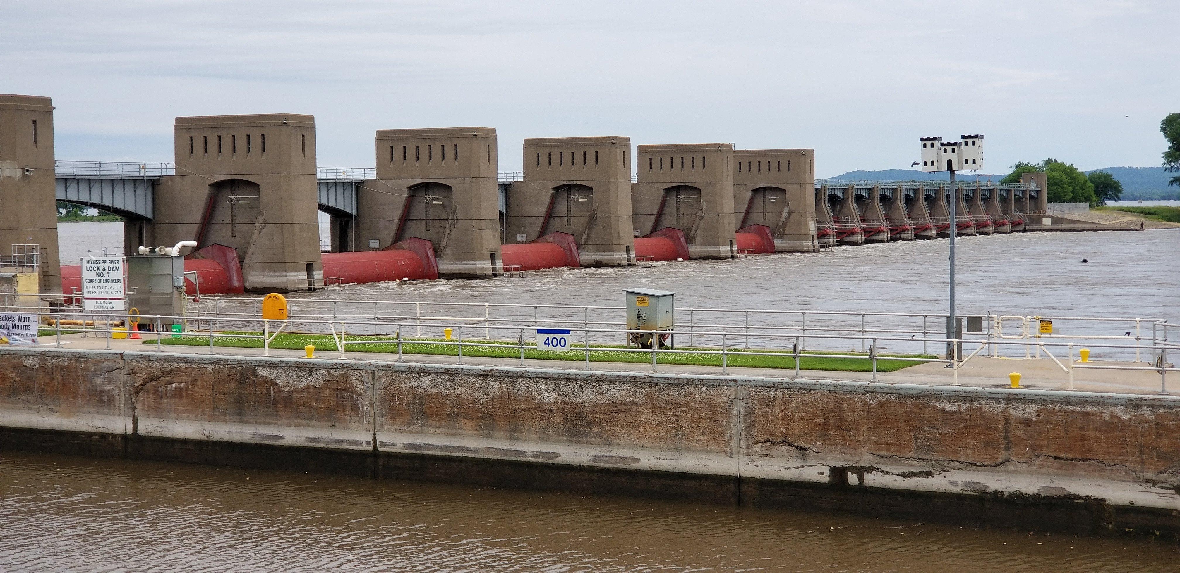 Lock and Dam No 7