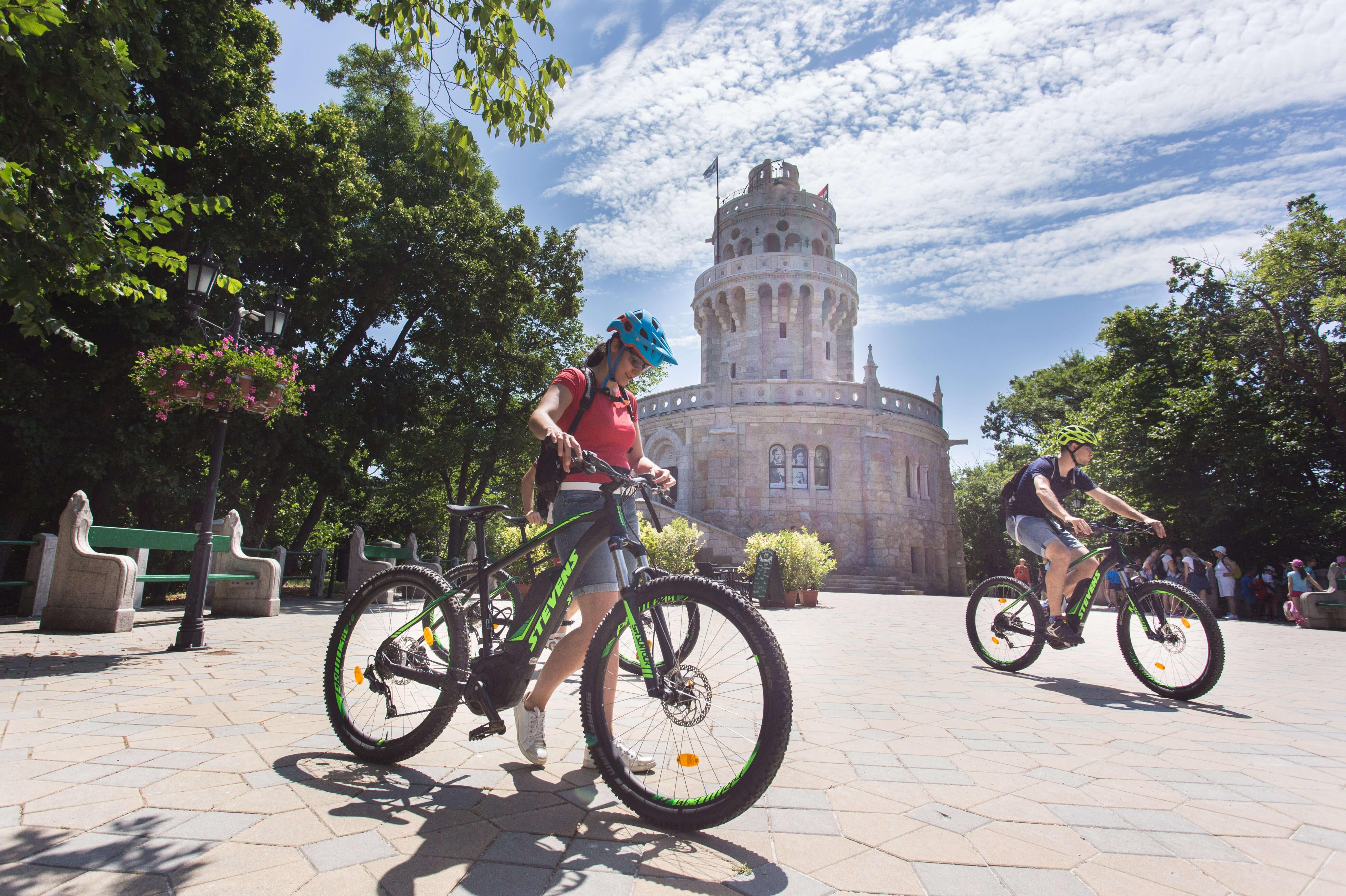 Dreamland Cycling all inclusive e-mountain bike tours in and around Budapest