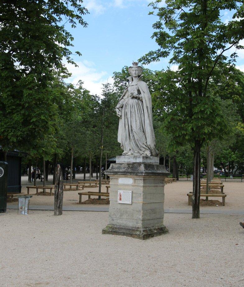 La statue de Marie Stuart