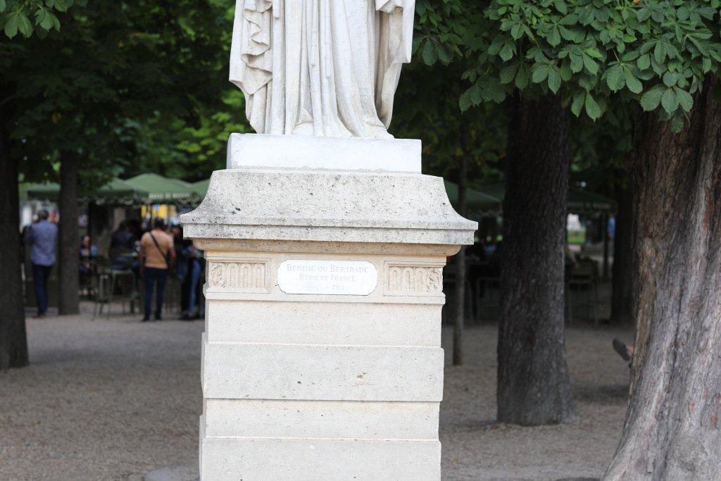 La statue de Berthe ou Bertrade